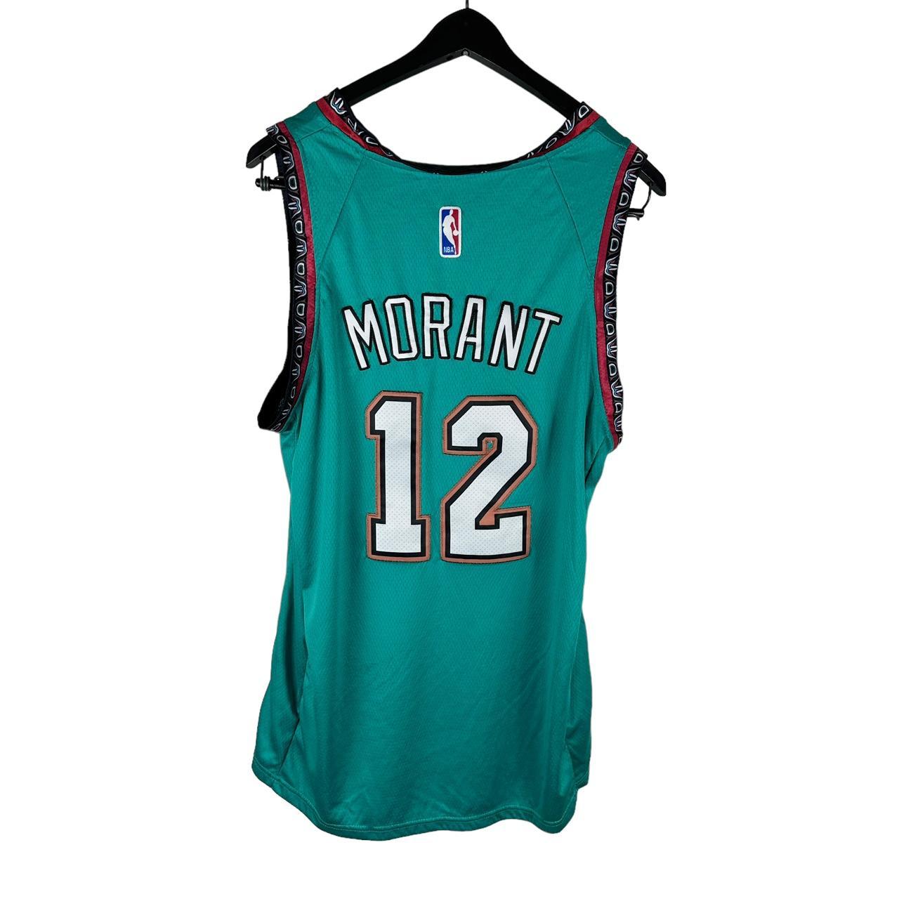 Nike Men's Green Tshirt Depop