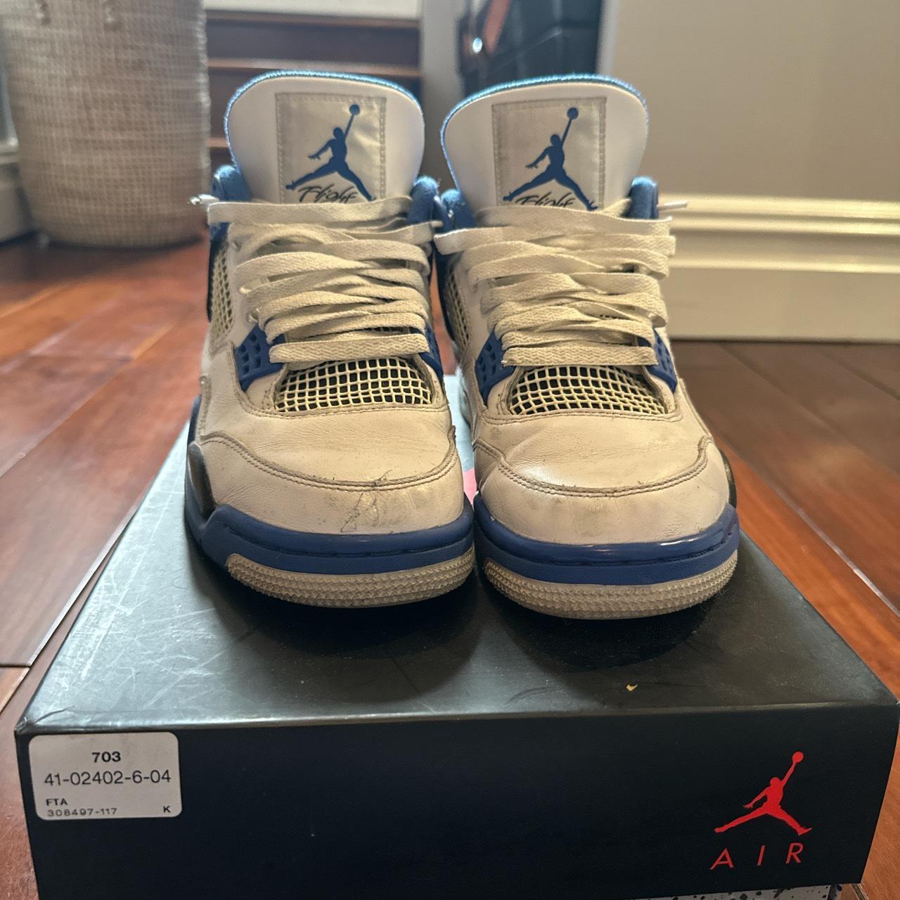 size 9 jordan 4