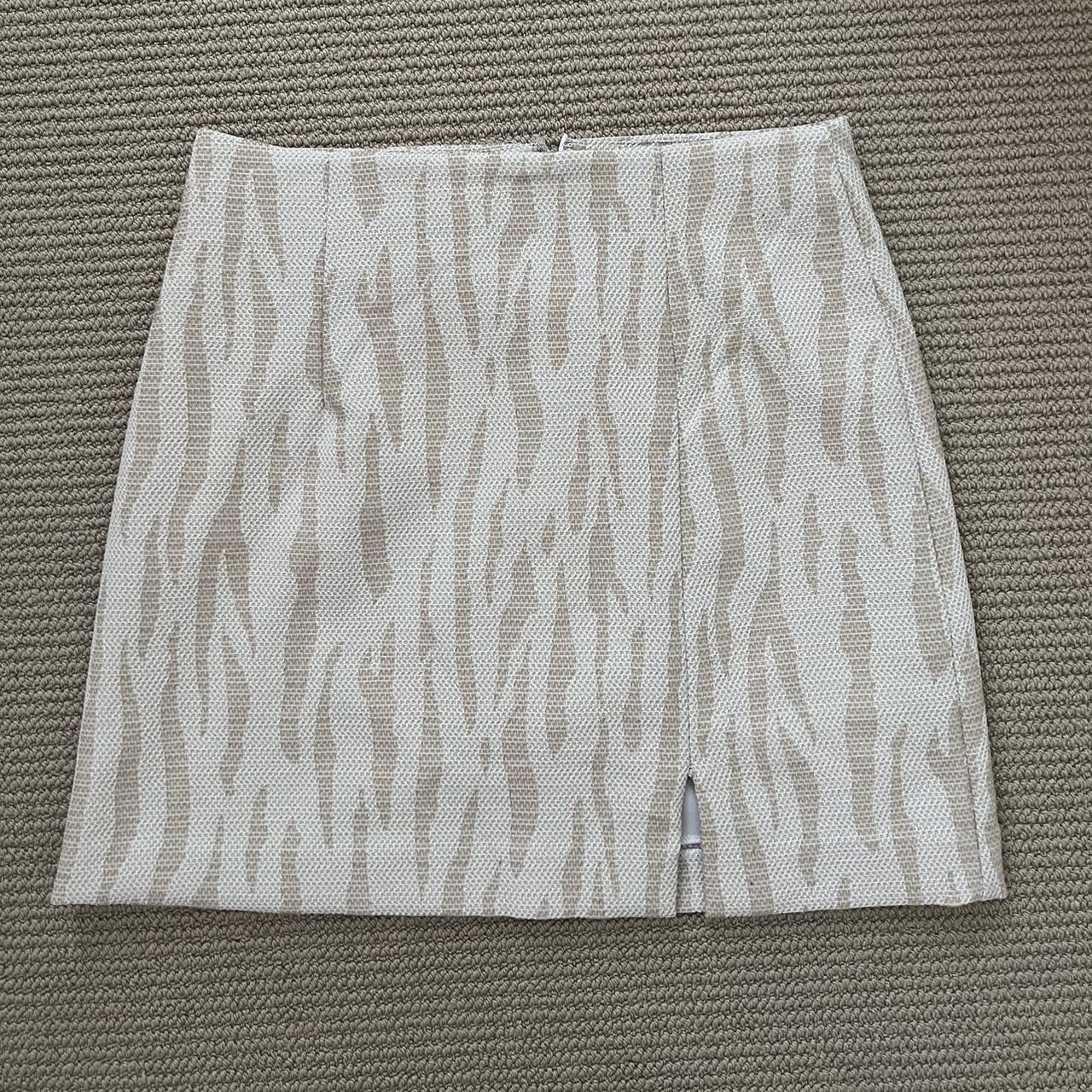 Mini skirt worn once Slightly stretchy White and... - Depop