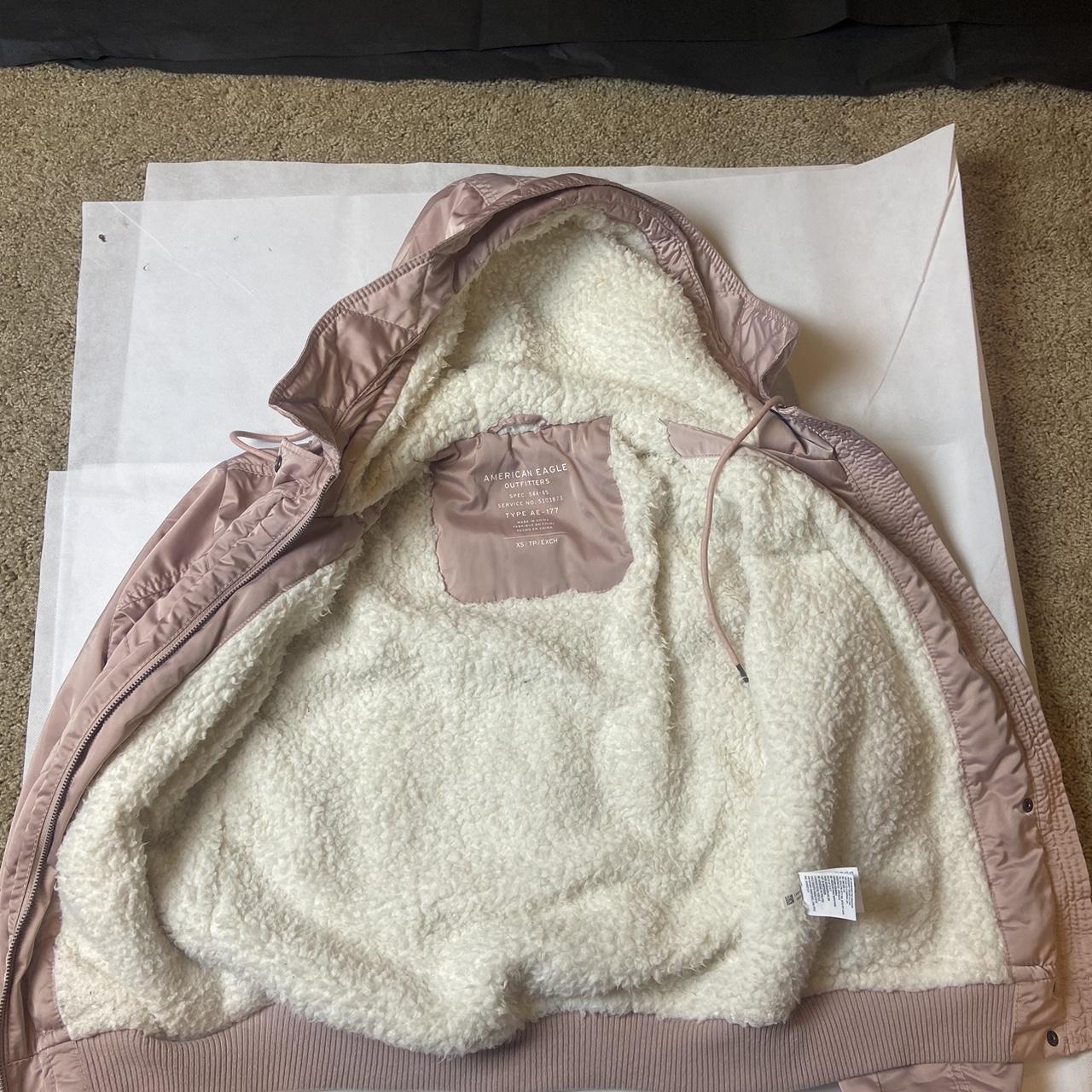 American Eagle pink winter coat! With fleece. A few... - Depop