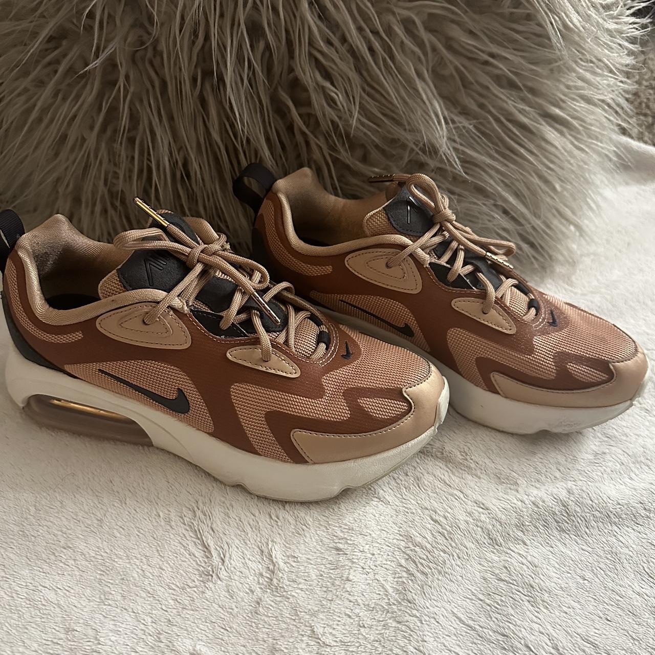 nike air max 200 metallic red bronze