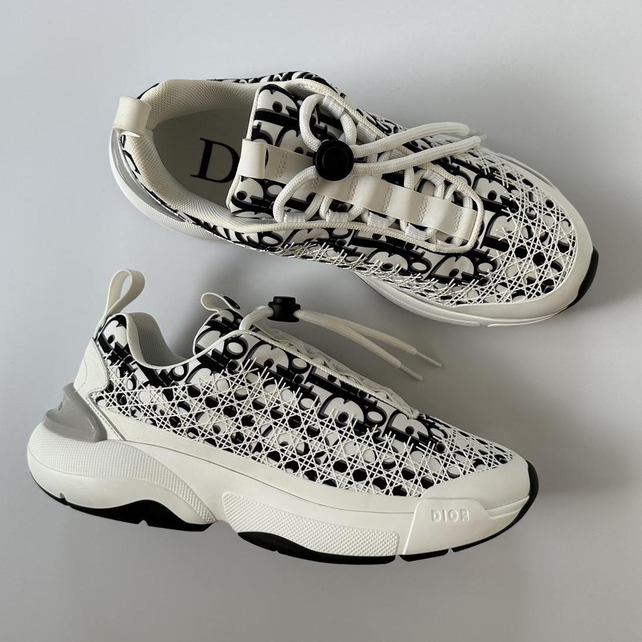 Christian Dior スニーカー 白x紺(総柄) 4202225E0004 Dior スニーカー - メルカリ