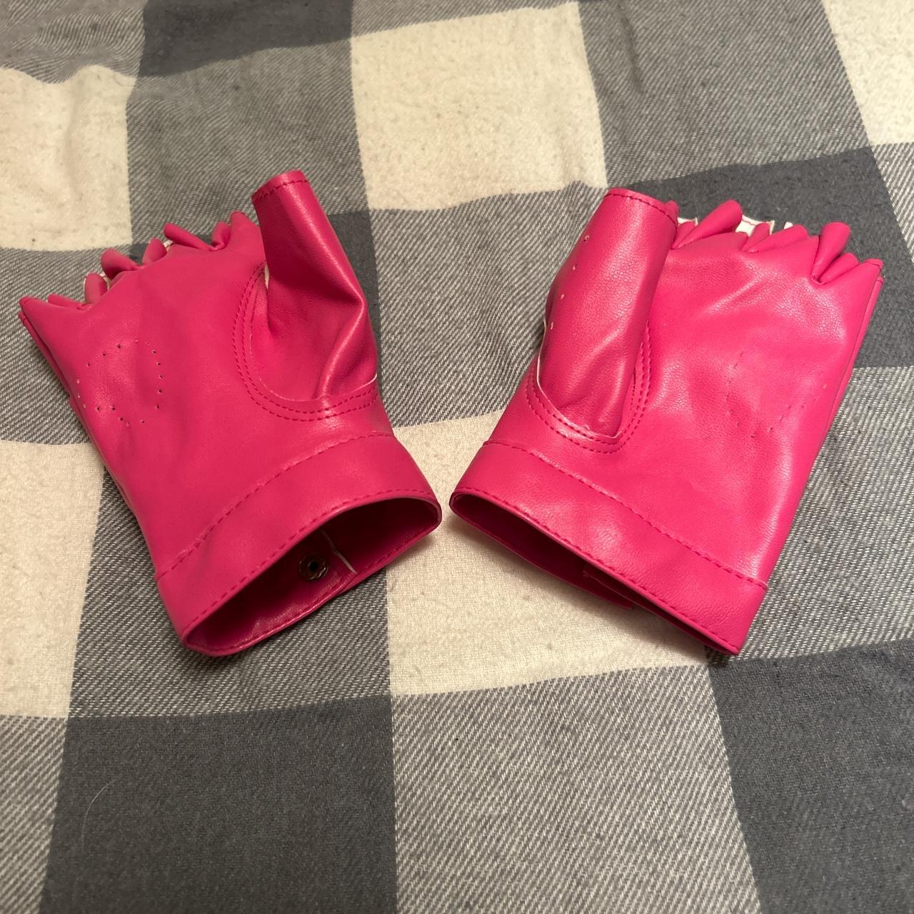Women's Gloves Depop
