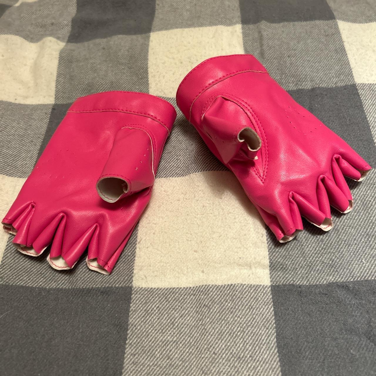 Women's Gloves Depop