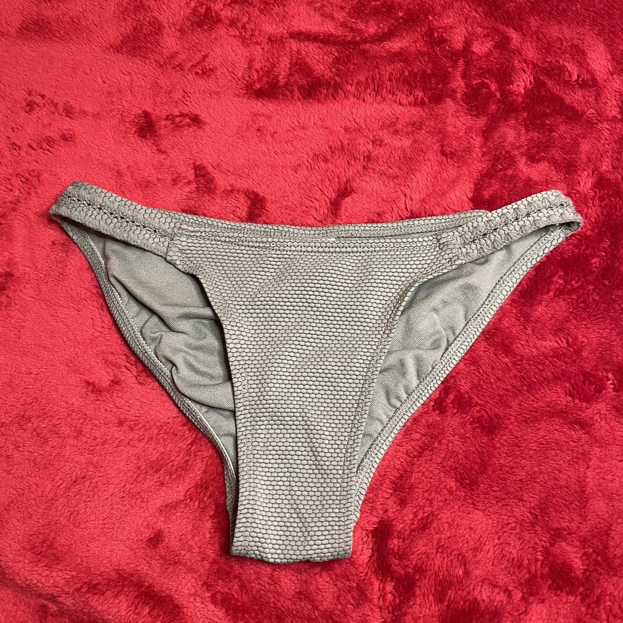 green bikini bottoms size xs honey come pattern... - Depop