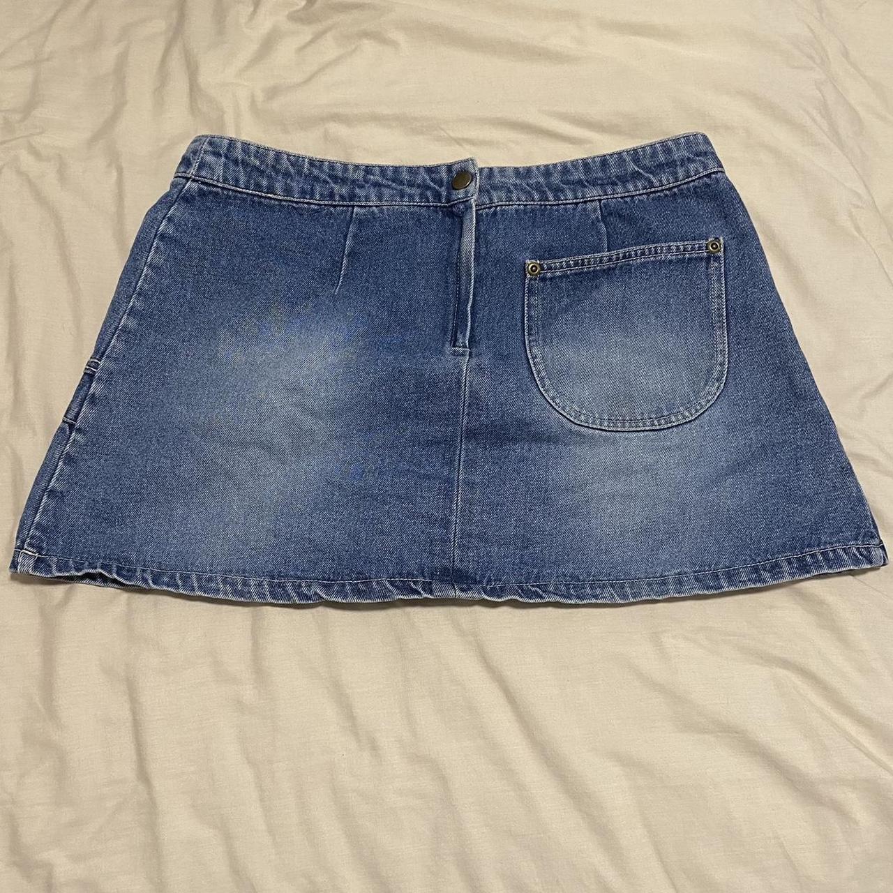 Low rise denim mini skirt #y2k #vintage #00s - Depop