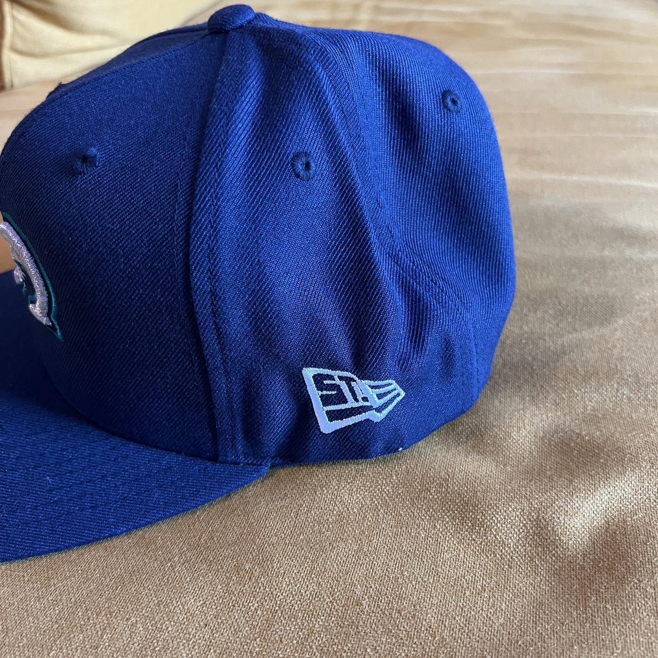 Vintage Seattle mariners snapback. This snaps new - Depop