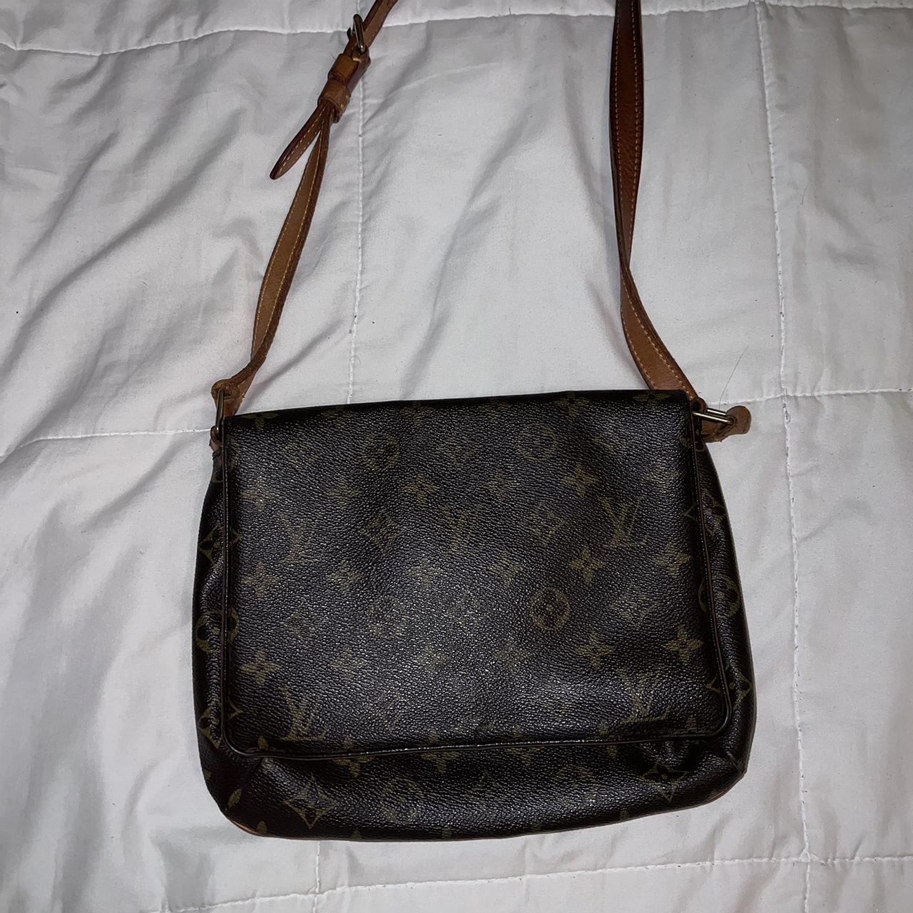 Louis Vuitton chain strap clutch. Worn just a couple - Depop