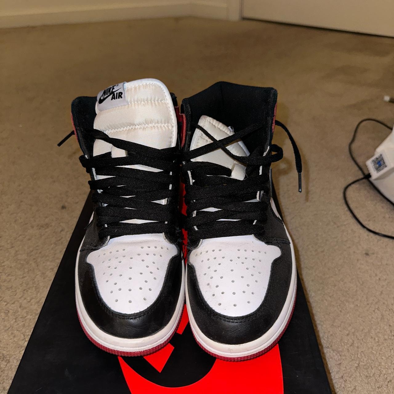 Air Jordan 1 Retro High OG Black Toe 2016