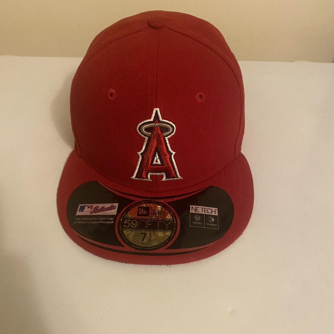 Los Angeles Angels black fitted hat with pink - Depop