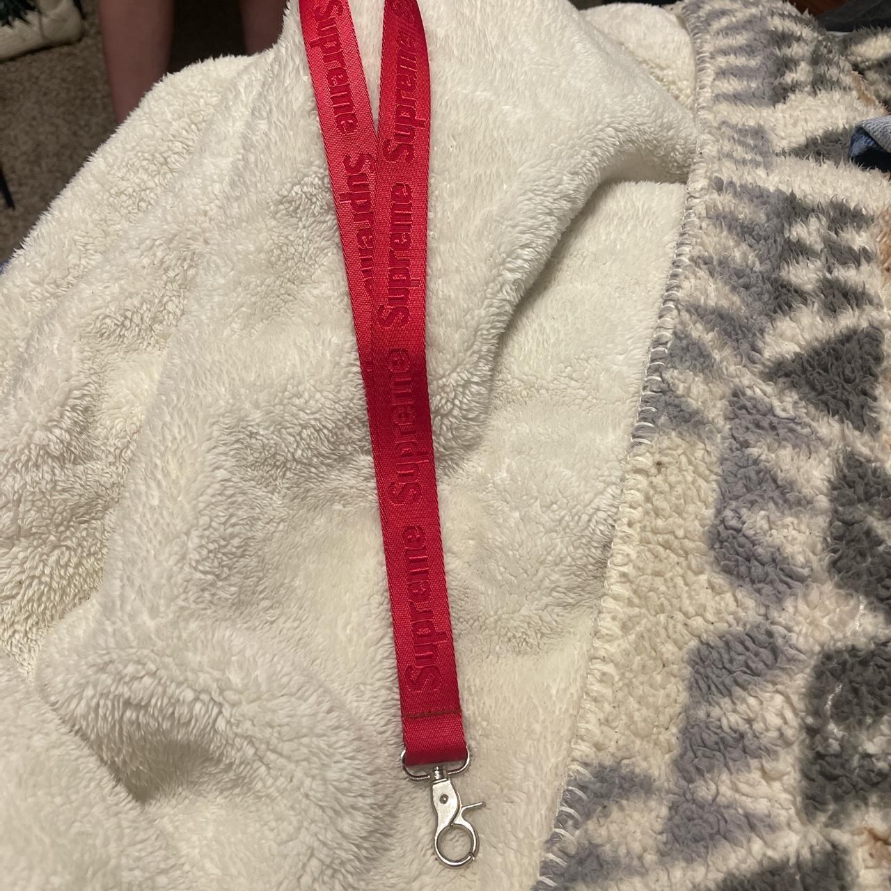 Supreme lv outlet lanyard