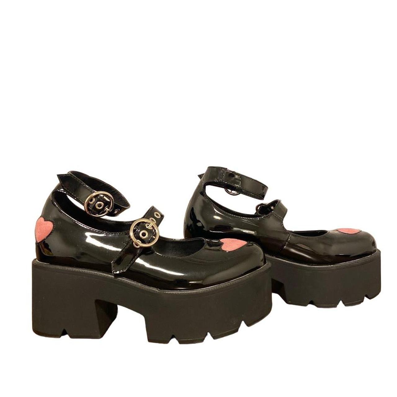lamoda chunky heart heeled shoes in black
