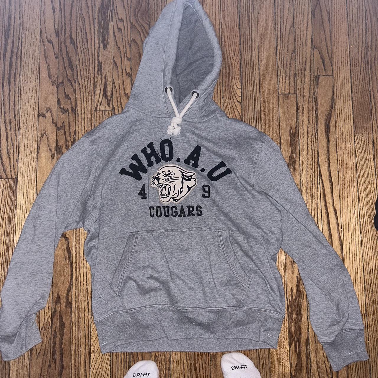 California Who A.U Hoodie Fits like a Large - Depop