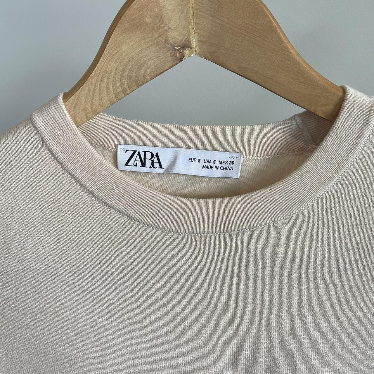 Zara Women's Cream Sweatshirt Depop