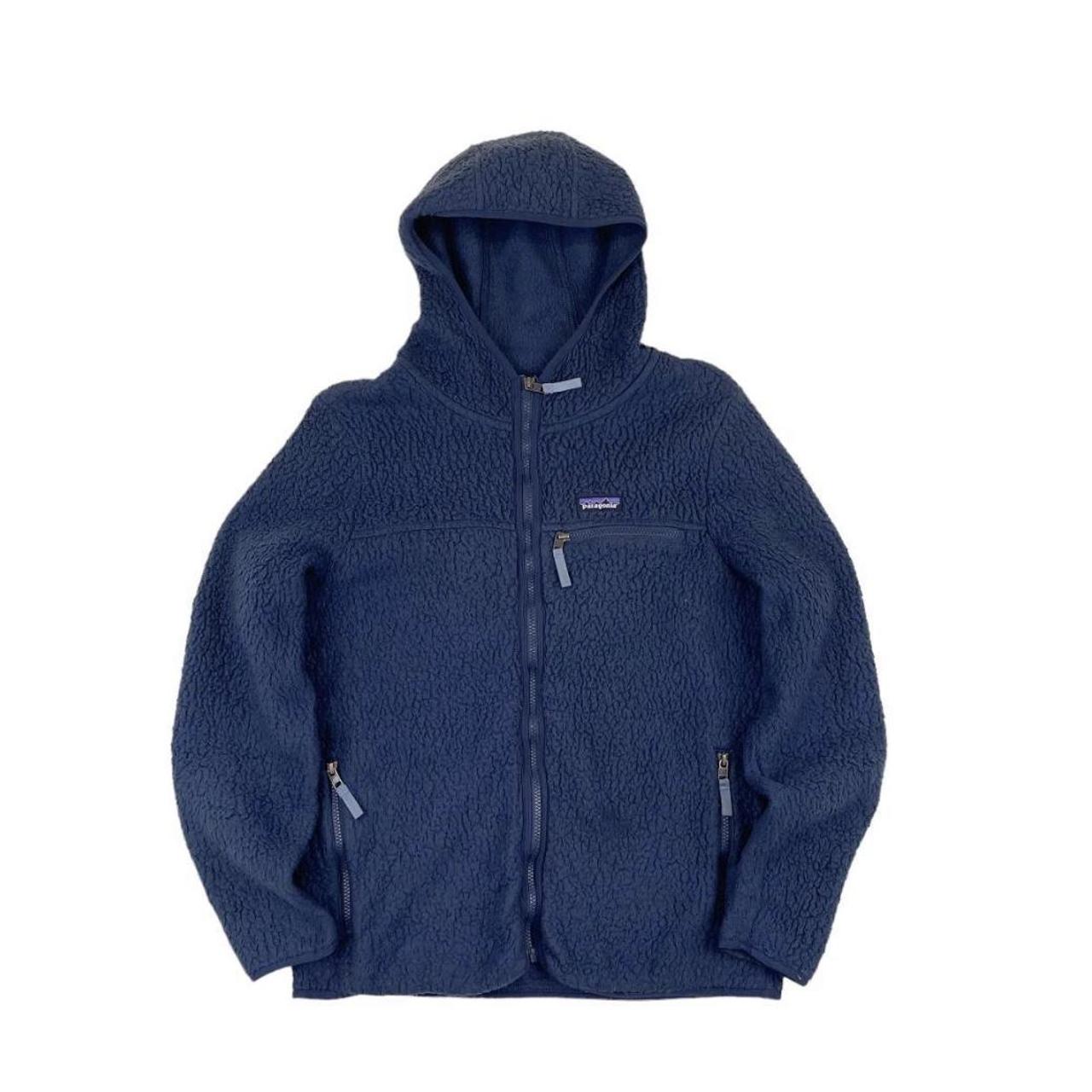 lovely Patagonia fleece size L but fits more like a... Depop
