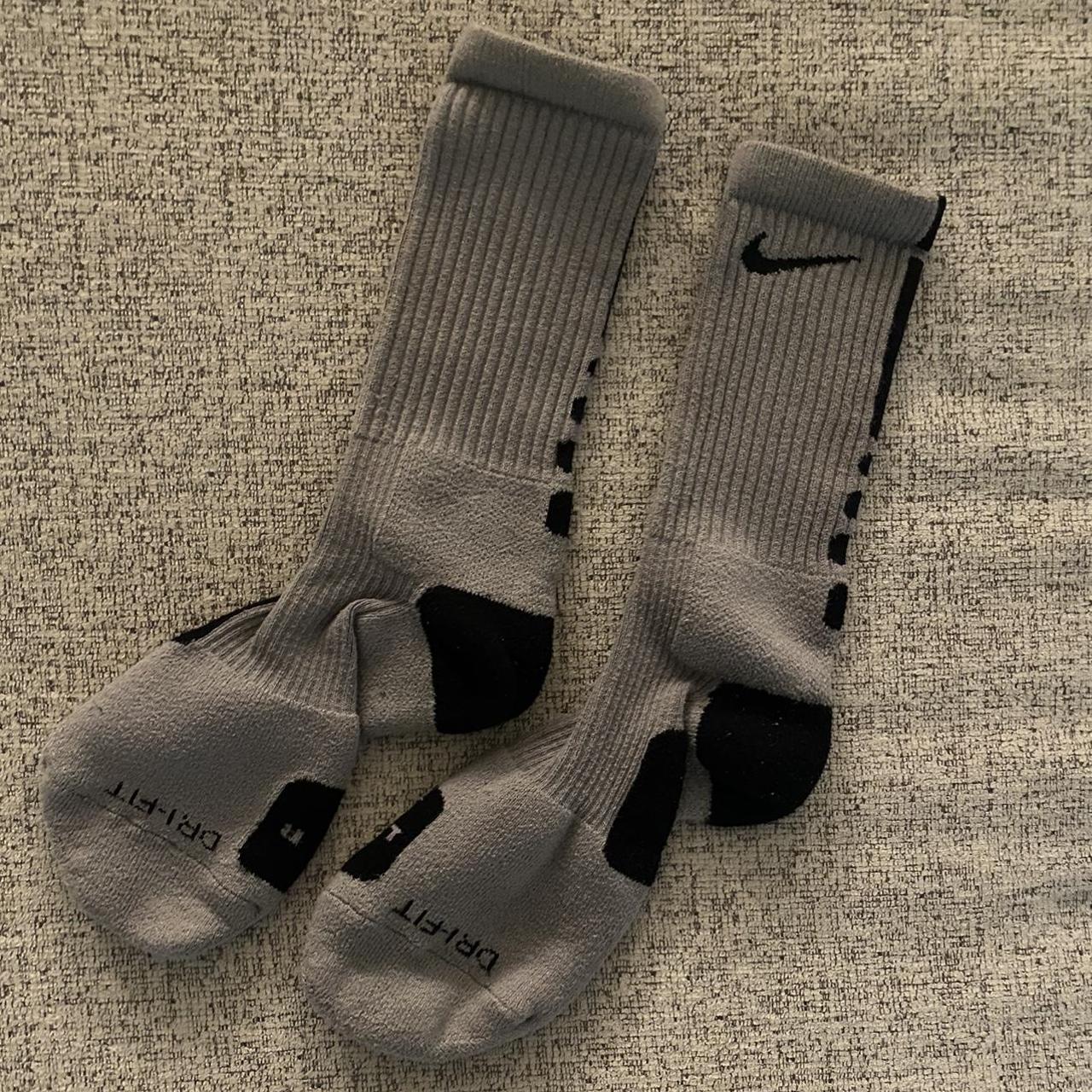 grey nike crew socks