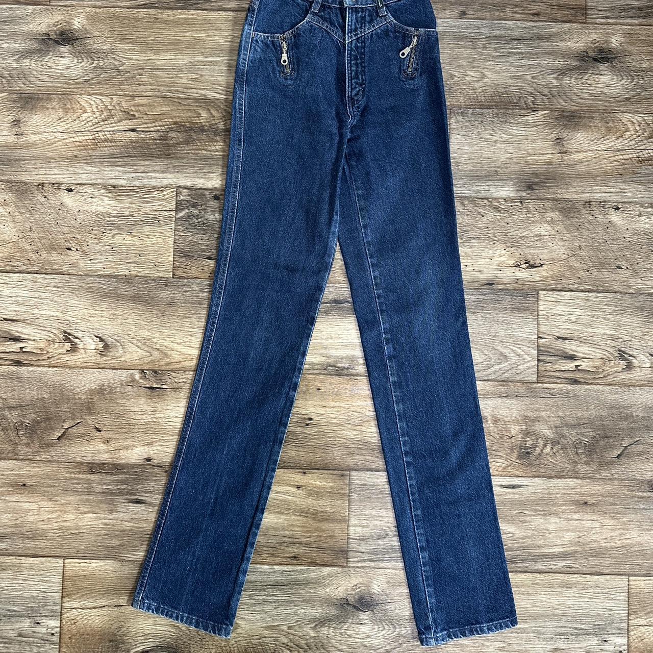 90s Western Rockies Jeans. Zipper detail by pockets.