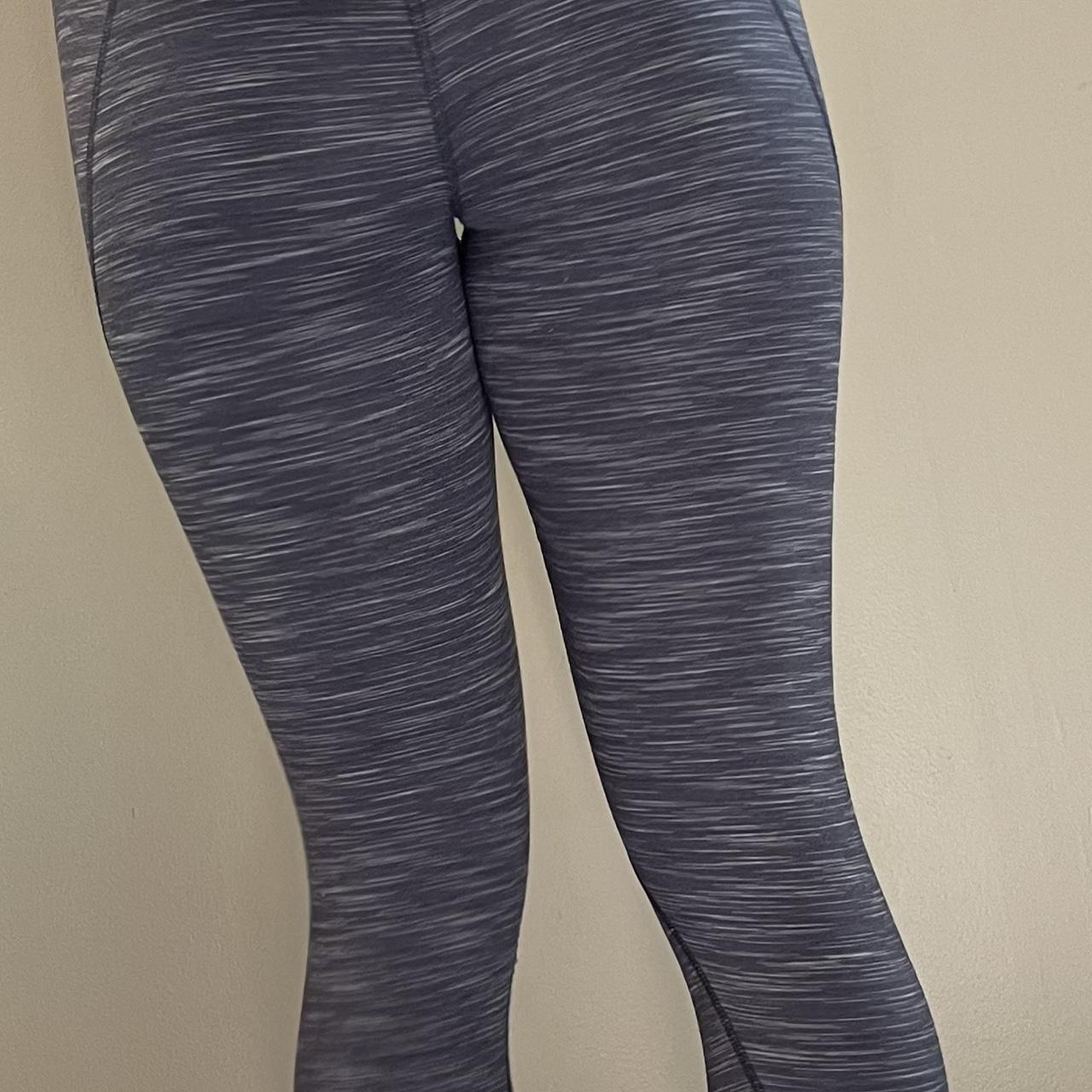 Patagonia Women's Grey and Black Leggings | Depop