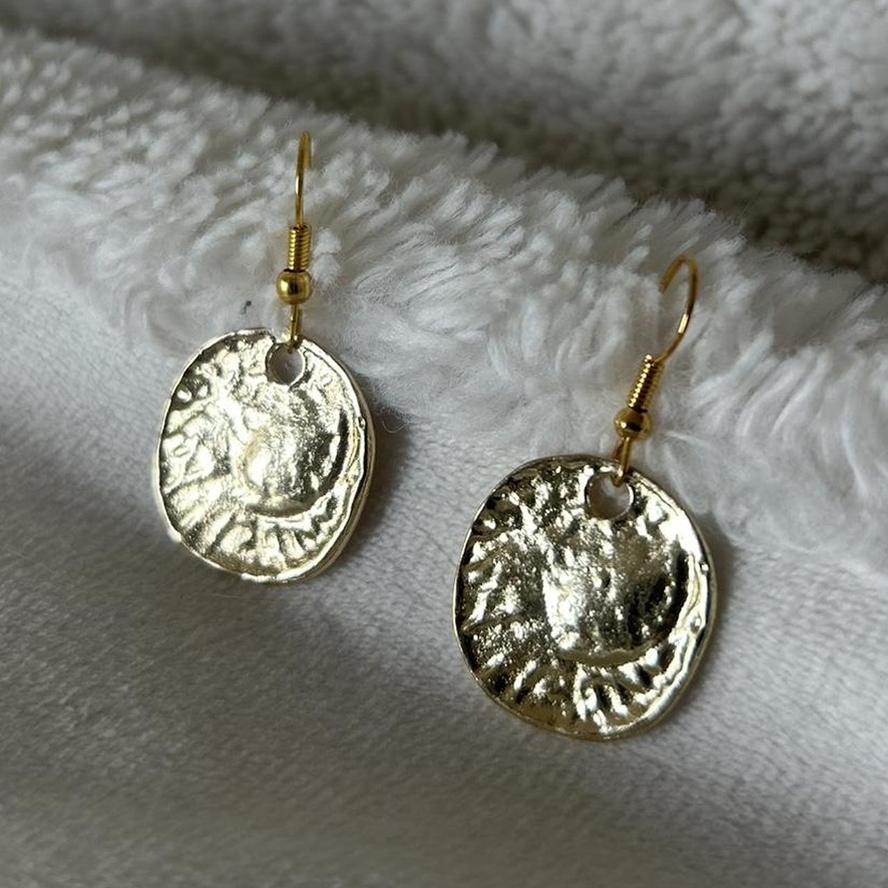item listed by herxcloset