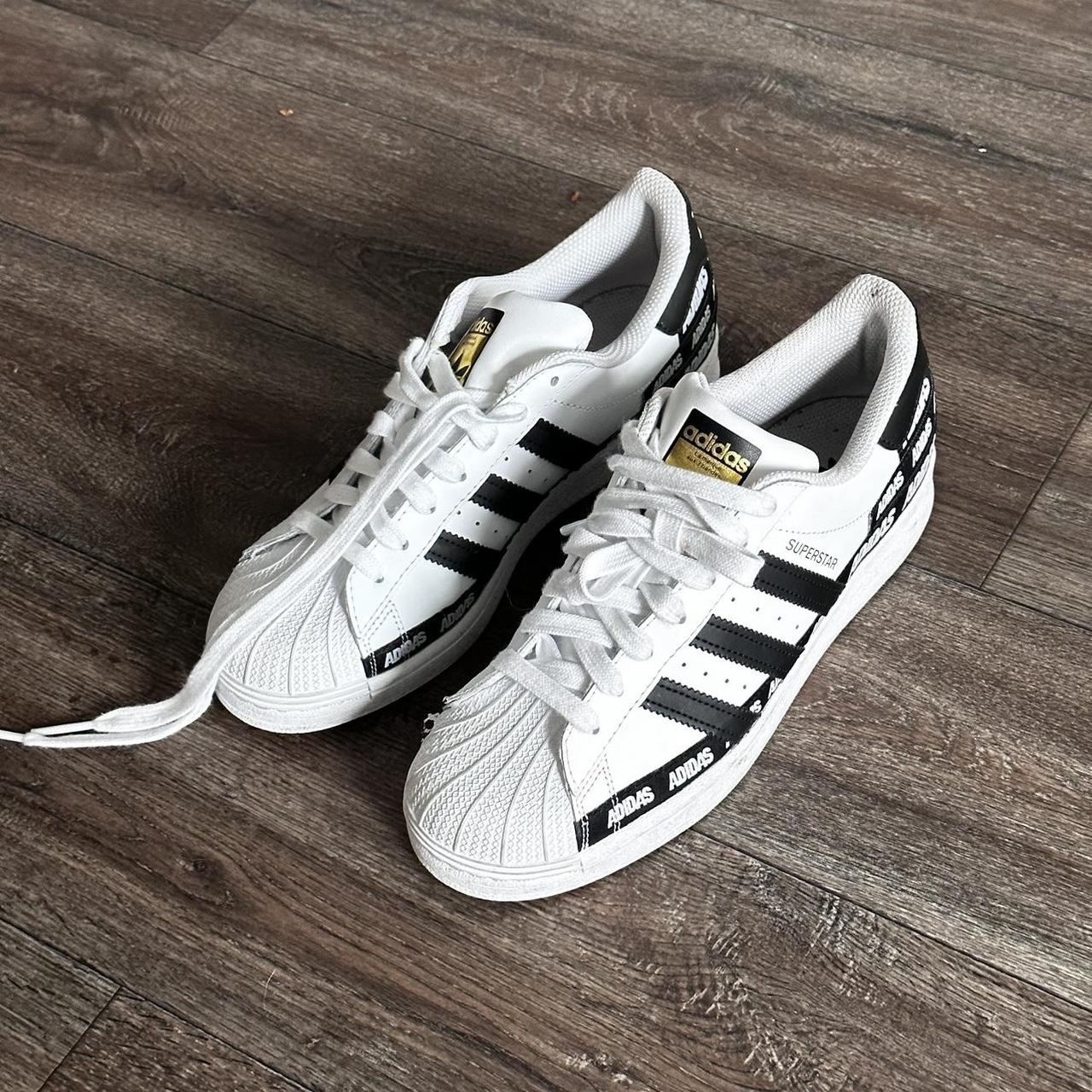 Adidas superstar size outlet 3 white and black