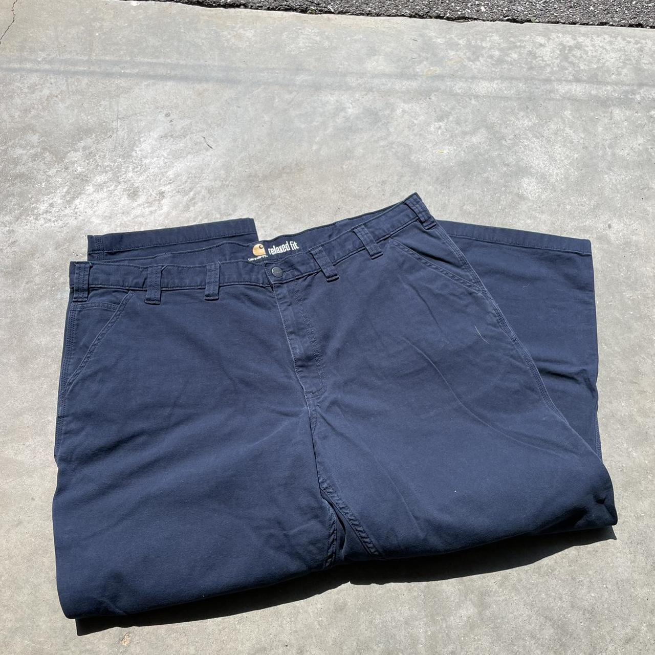 Carhartt Men's White and Navy Shorts | Depop