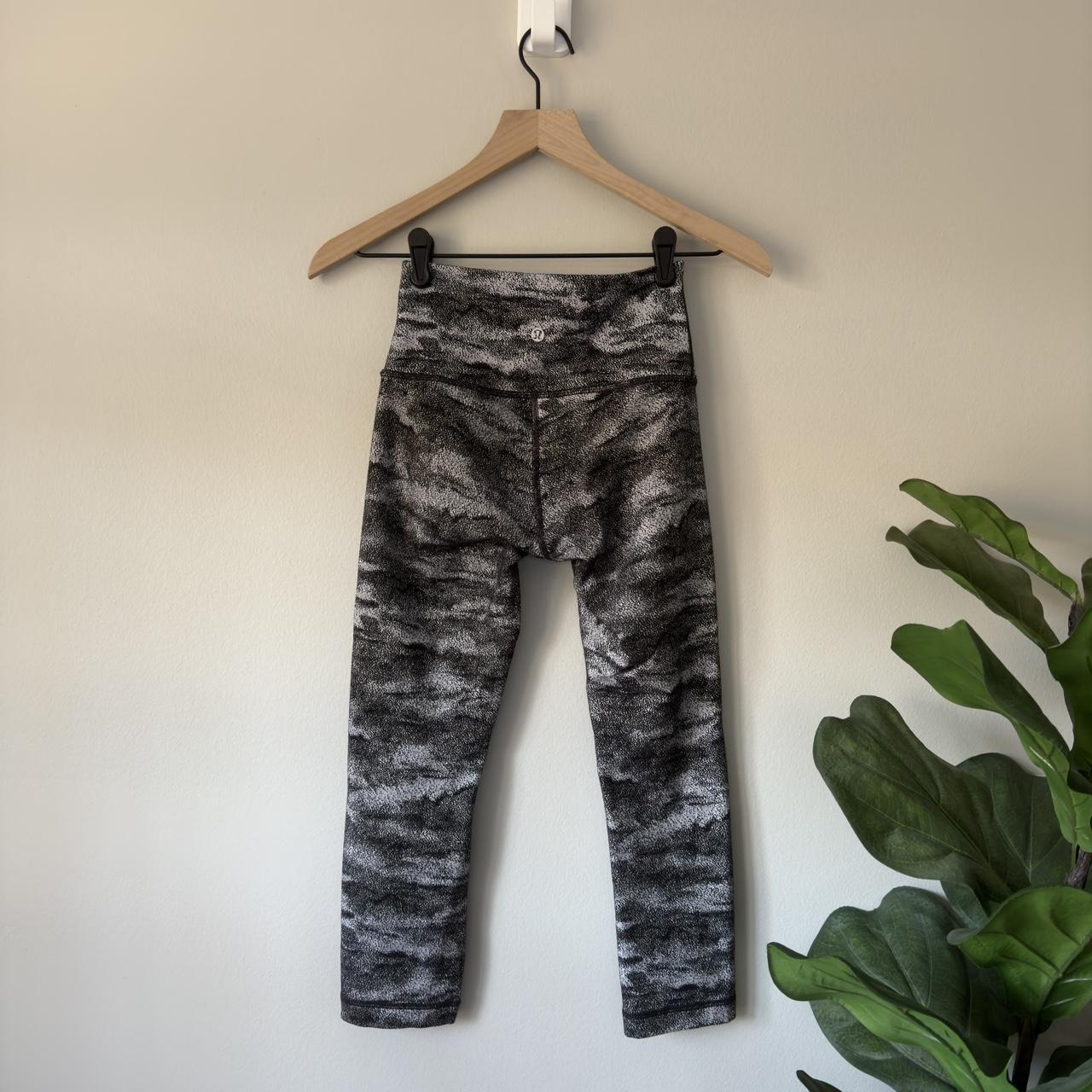 Lululemon Wunder Under Crop II Leggings Pre-Owned - Depop