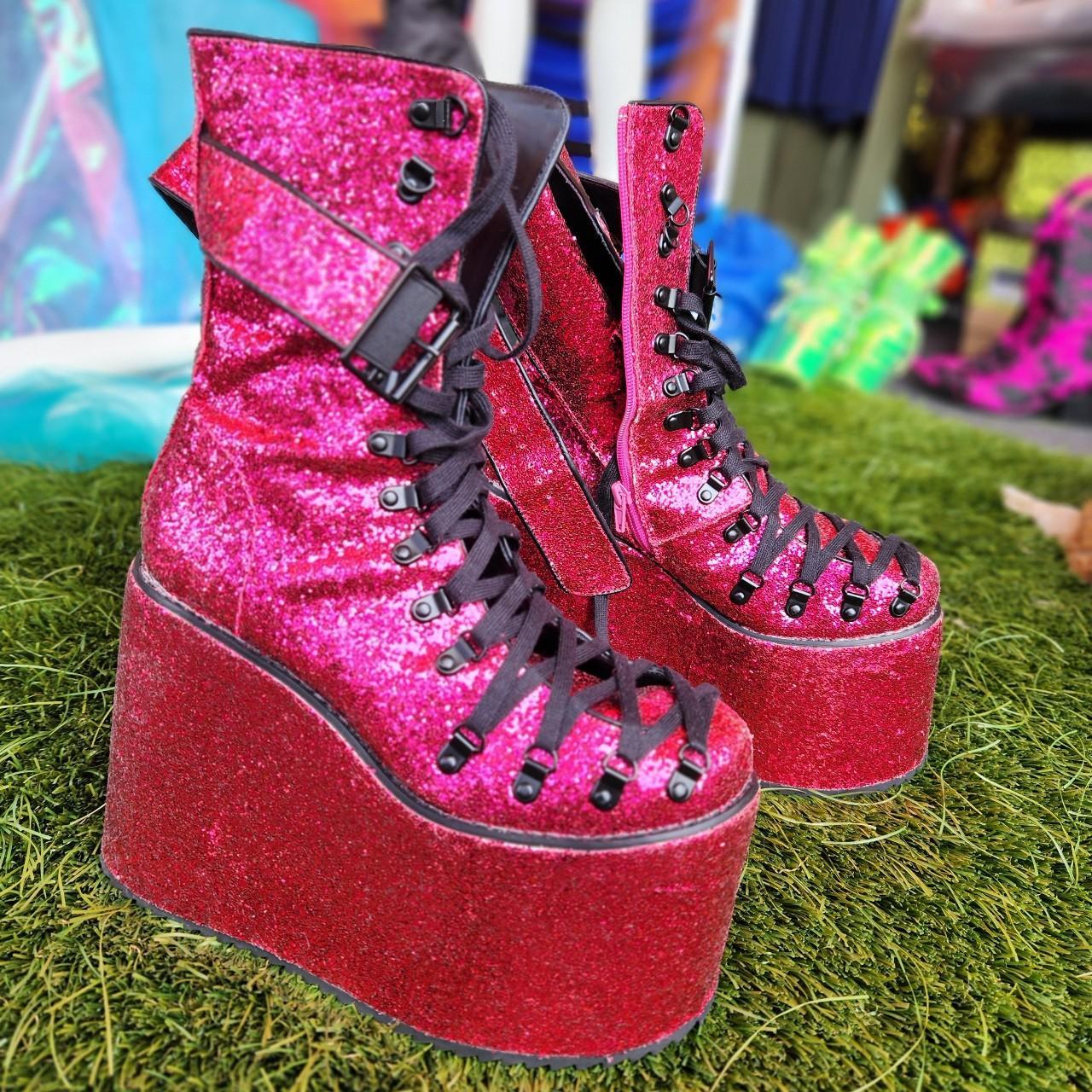 TRAITOR BOOTS - HOT PINK FUR 新品未使用 TRAITOR BOOTS - HOT PINK FUR 新品未使用