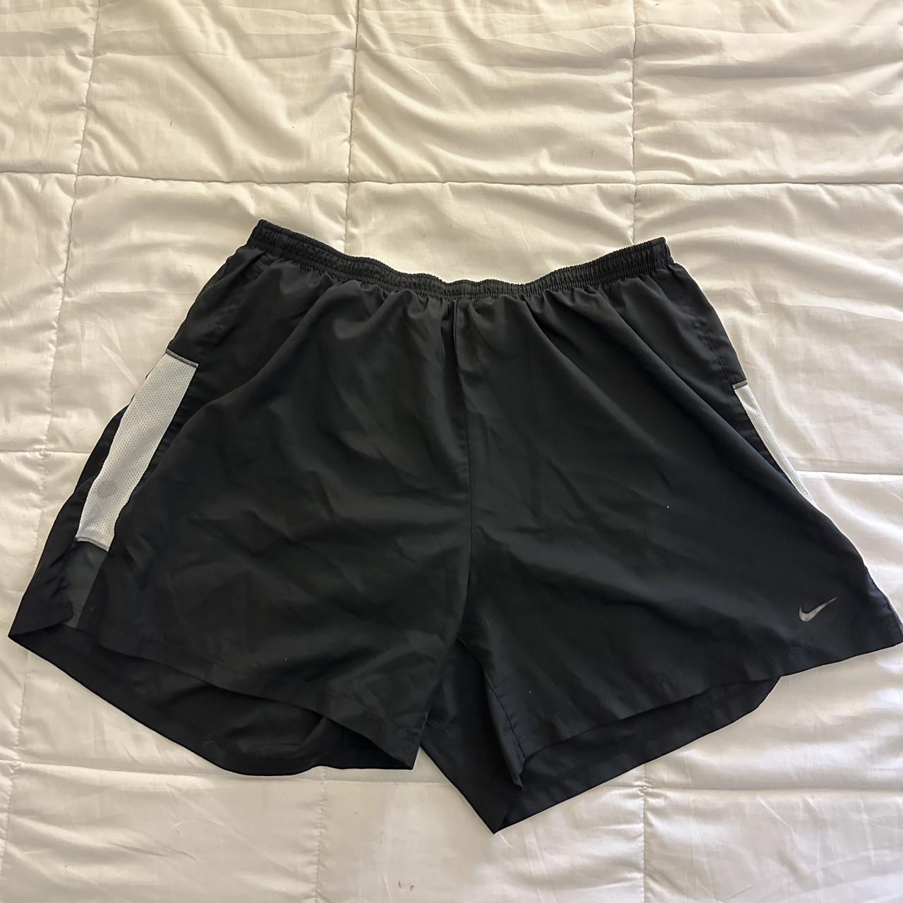 Nike Men's Black and White Shorts | Depop