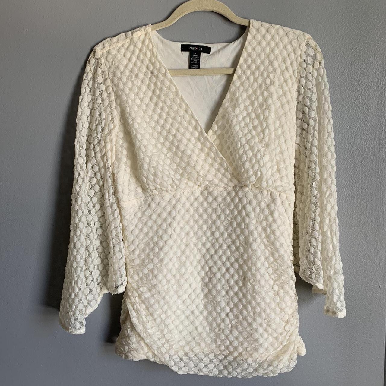 Cream colored bubble lace 3/4 bell bottom sleeve... - Depop
