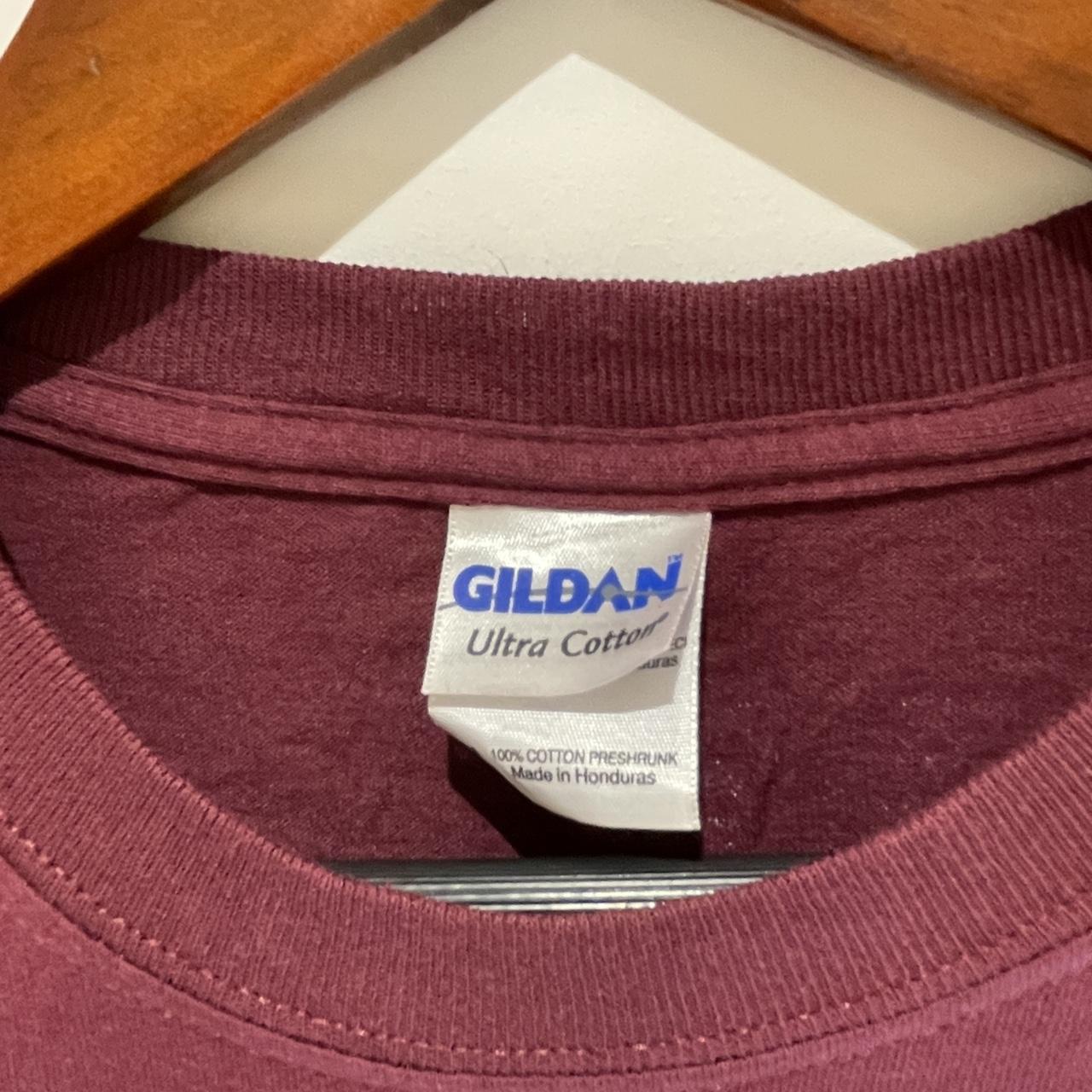 Gildan Men's Burgundy T-shirt | Depop