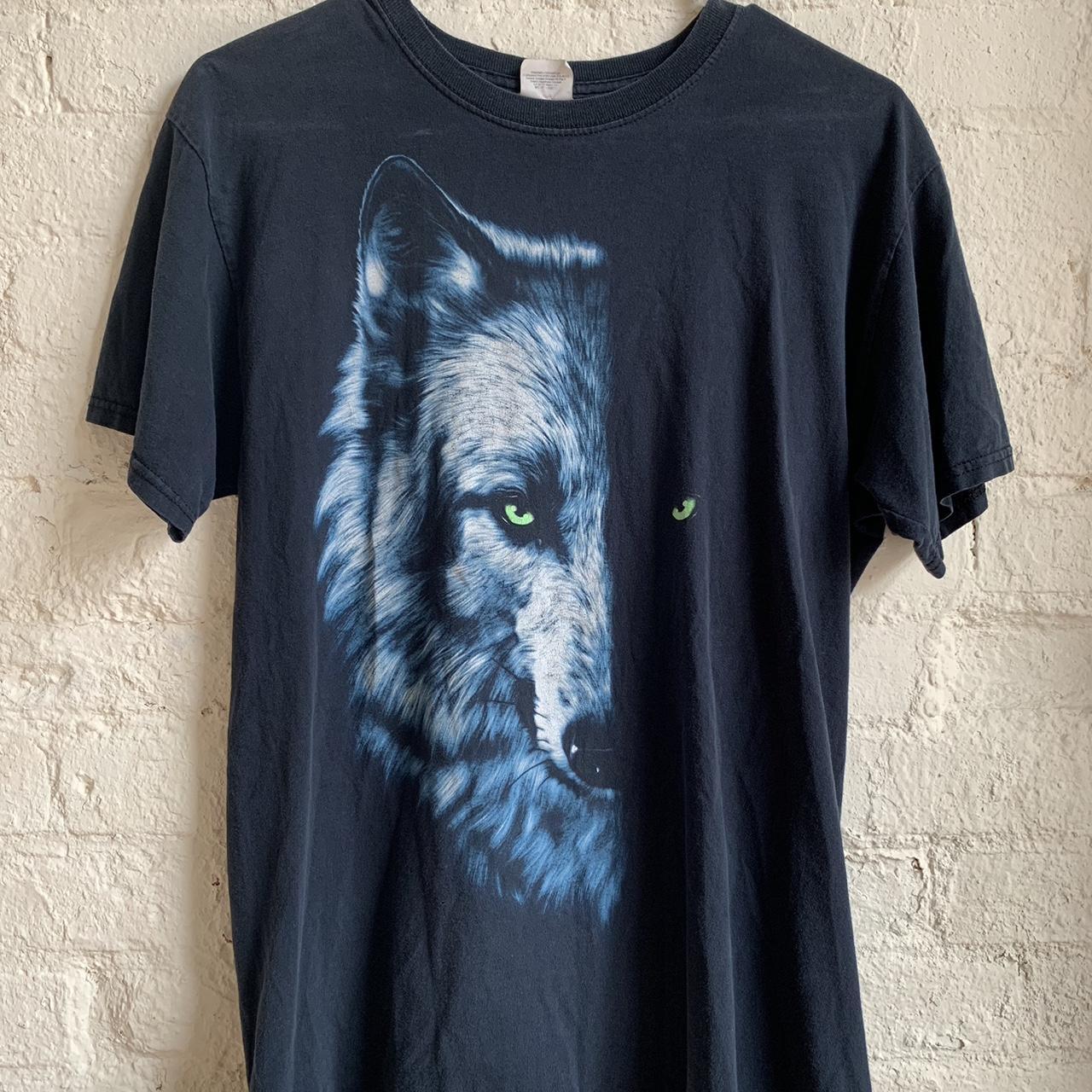 Wolf Men's Black and Blue T-shirt | Depop