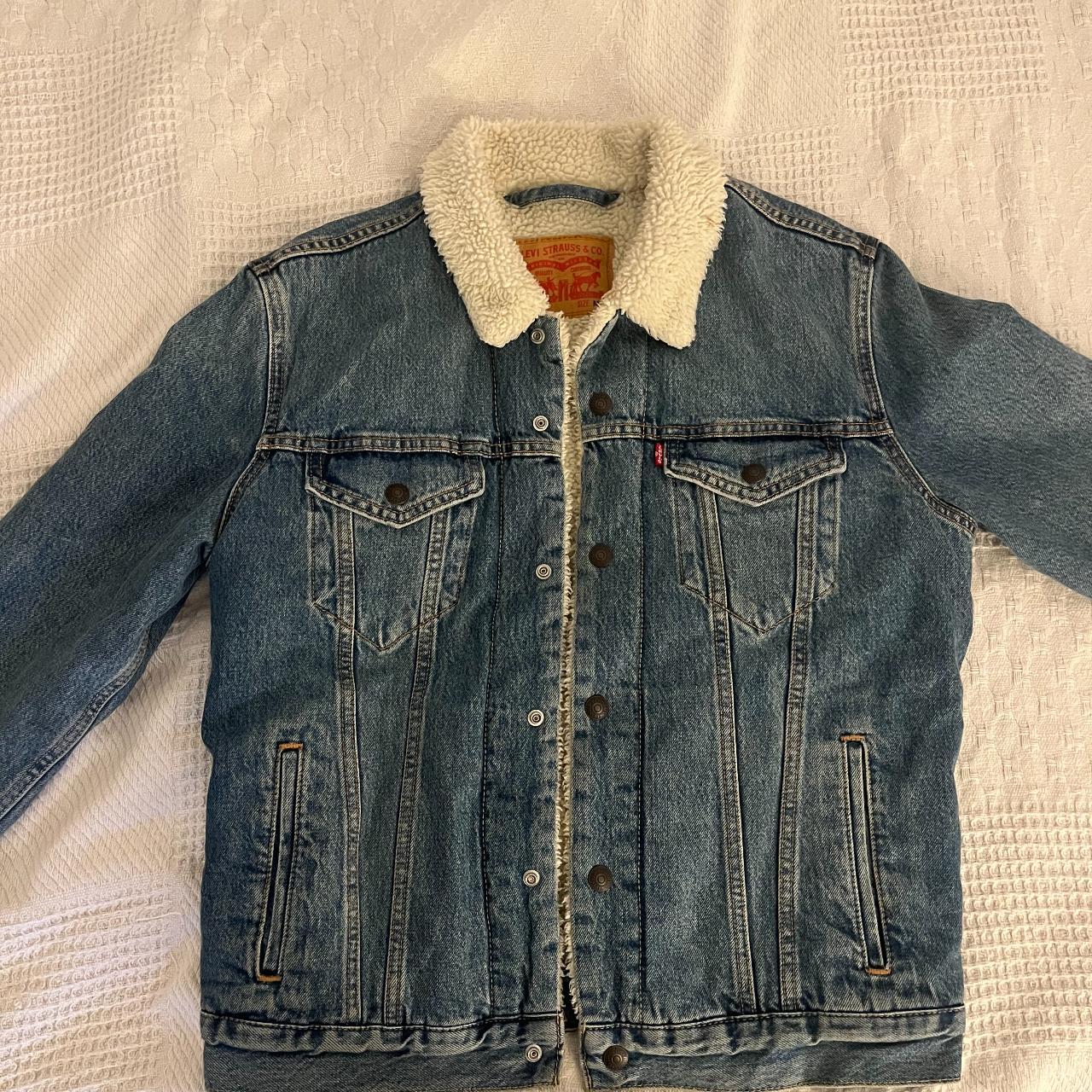 Levi's Denim Sherpa Trucker Jacket Small stain on... - Depop