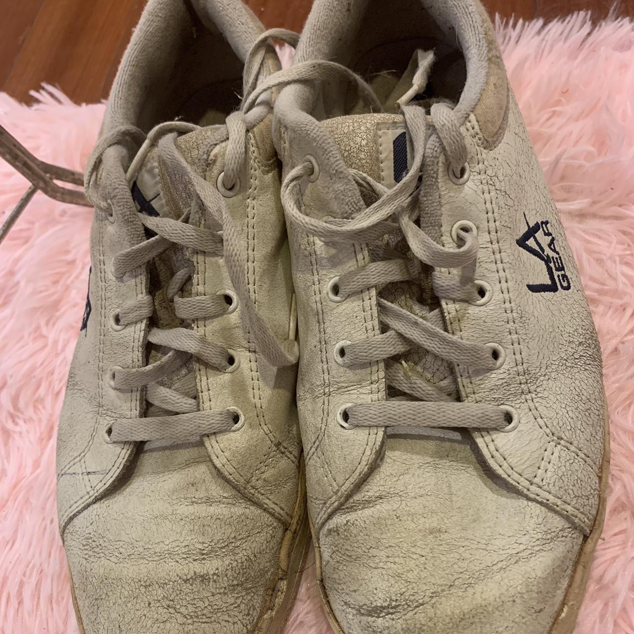 Silver Metallic L.A. Gear workout sneakers / tennis - Depop