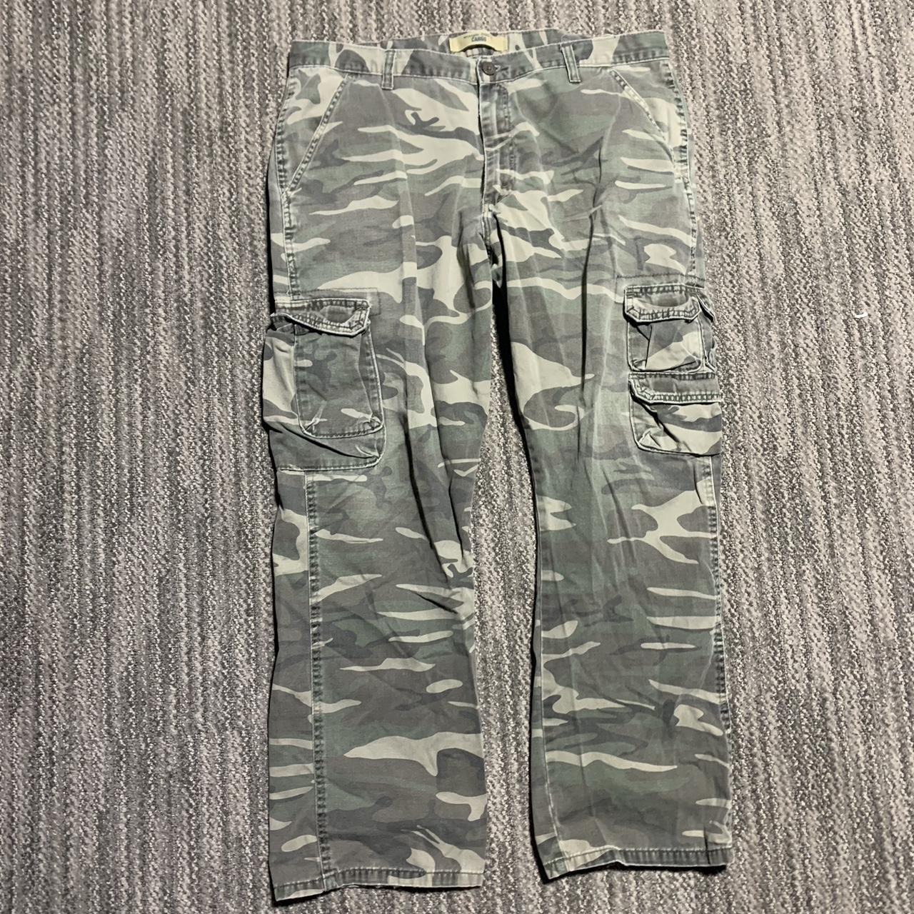 Vintage Camo Cargo Baggy Wrangler Pants Size 36 x... - Depop