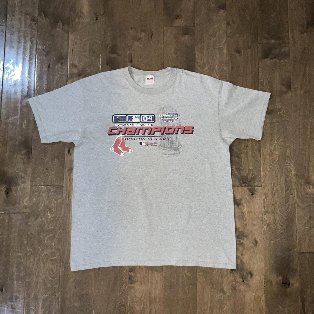 2004 BOSTON RED SOX Win World Series T-Shirt Size Medium