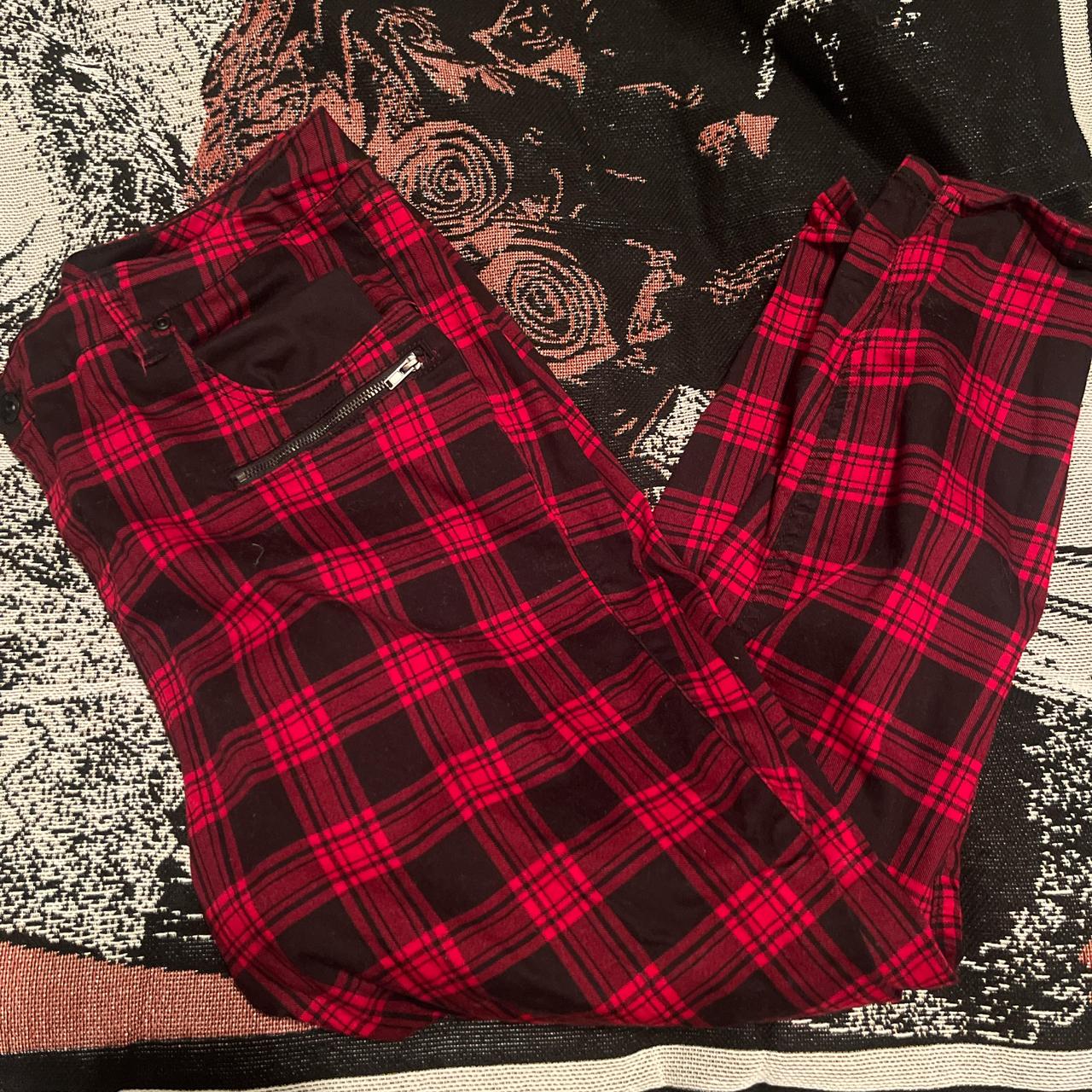 Hot Topic Women's Skinny Jeans Red/Black 22 – hot topic plus - Main Image