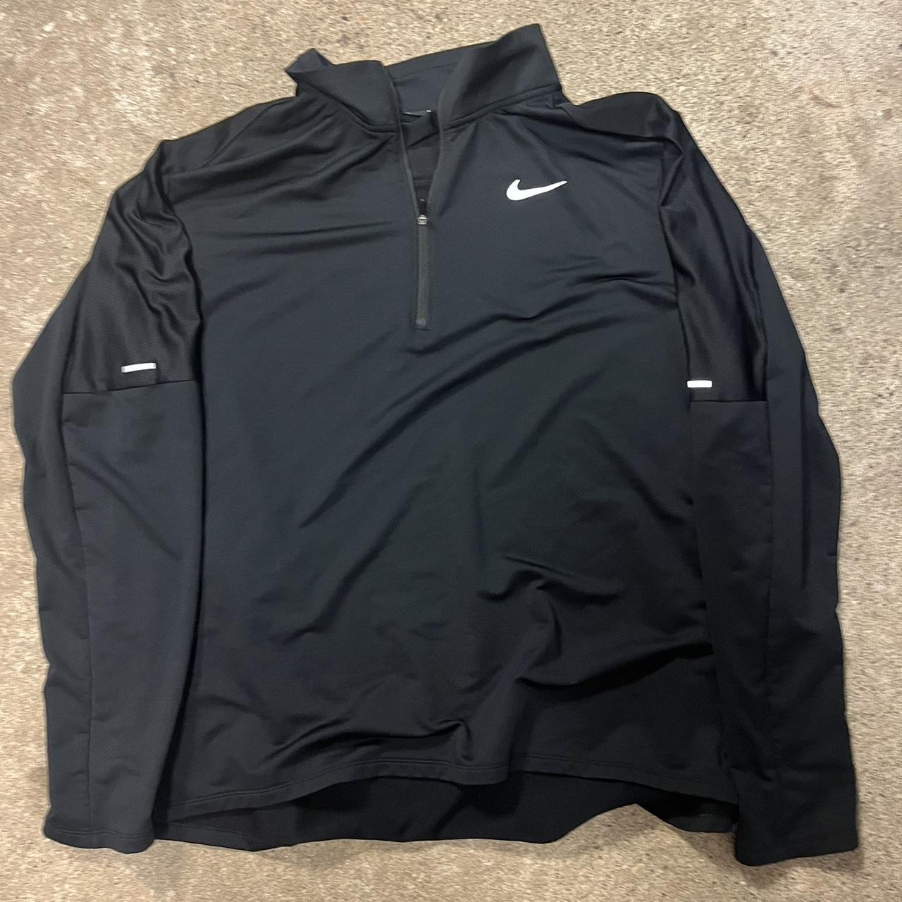 Nike Men's Black Top Depop