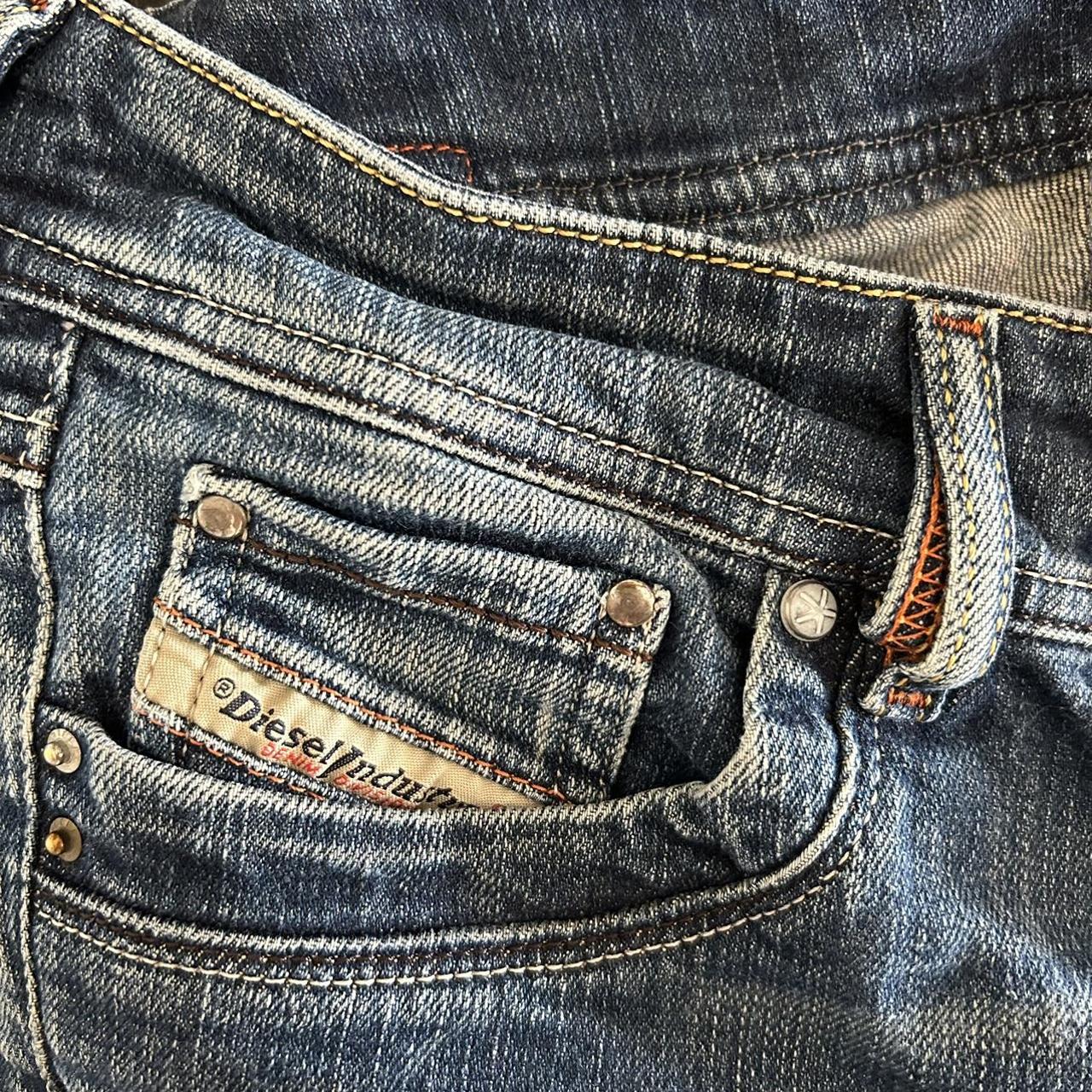 Vintage bootleg low rise diesel jeans that fit well! - Depop