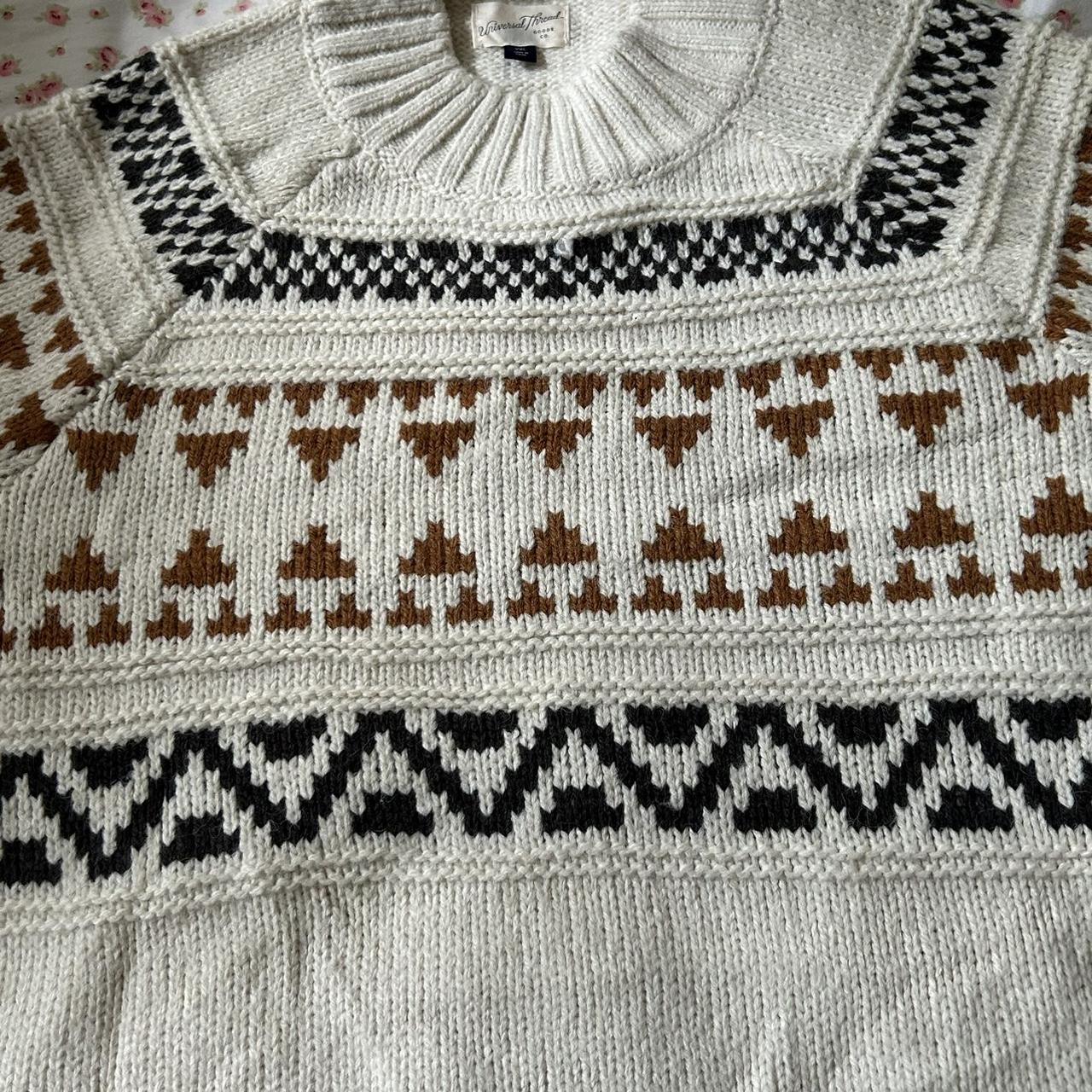 Patterned sweater - Depop