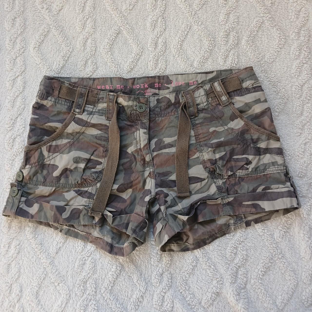 item listed by aesthetics_by_em