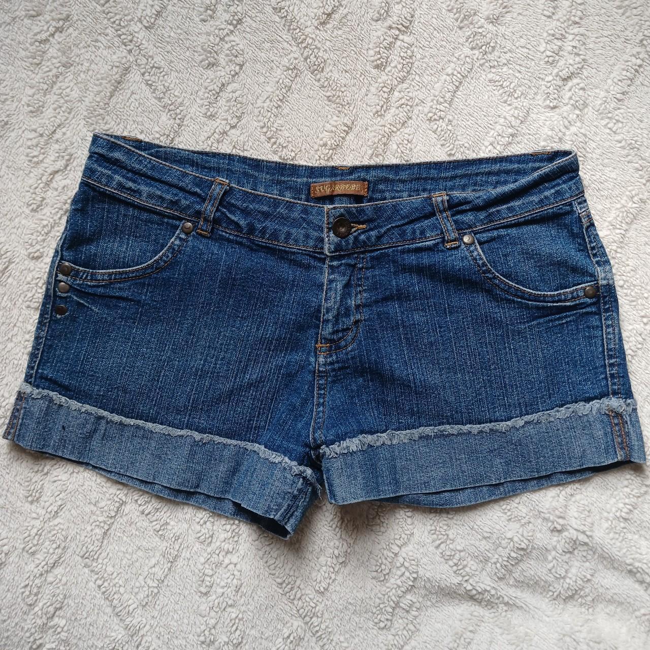 item listed by aesthetics_by_em