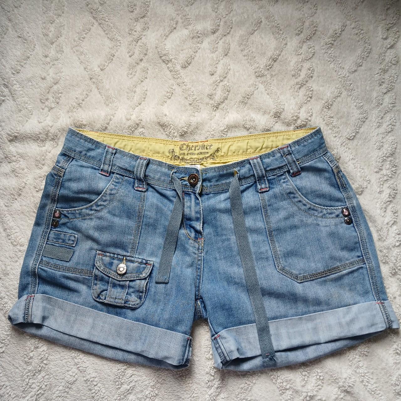 item listed by aesthetics_by_em