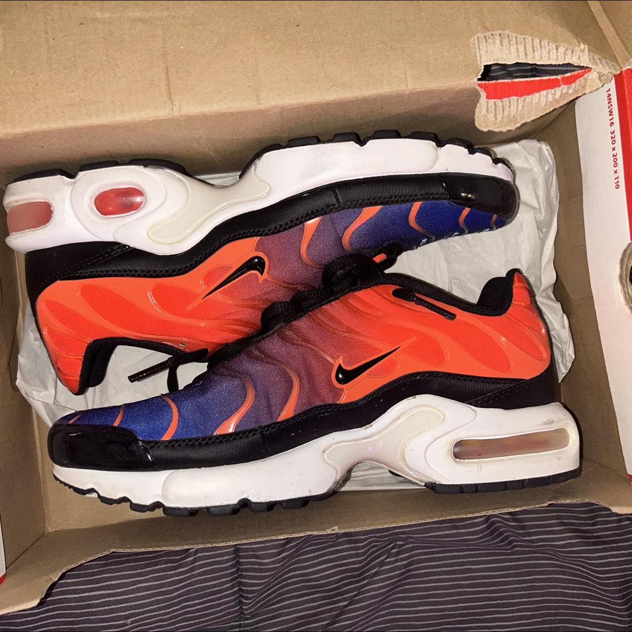 nike women's shoes orange and blue