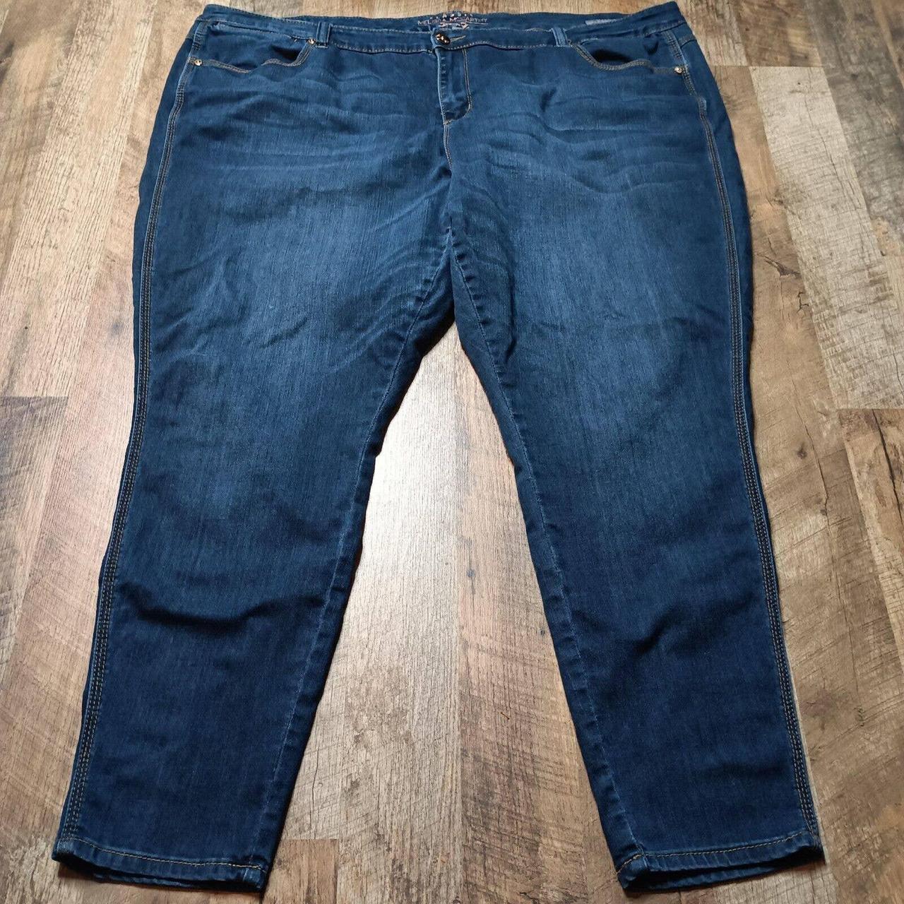 This pair of Melissa McCarthy Seven7 jeans in a - Depop