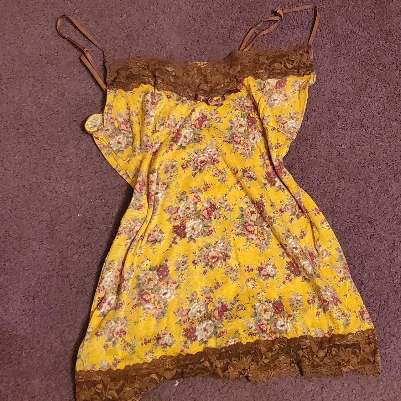 Y2k coquette floral lace tank top cami So cute and... Depop
