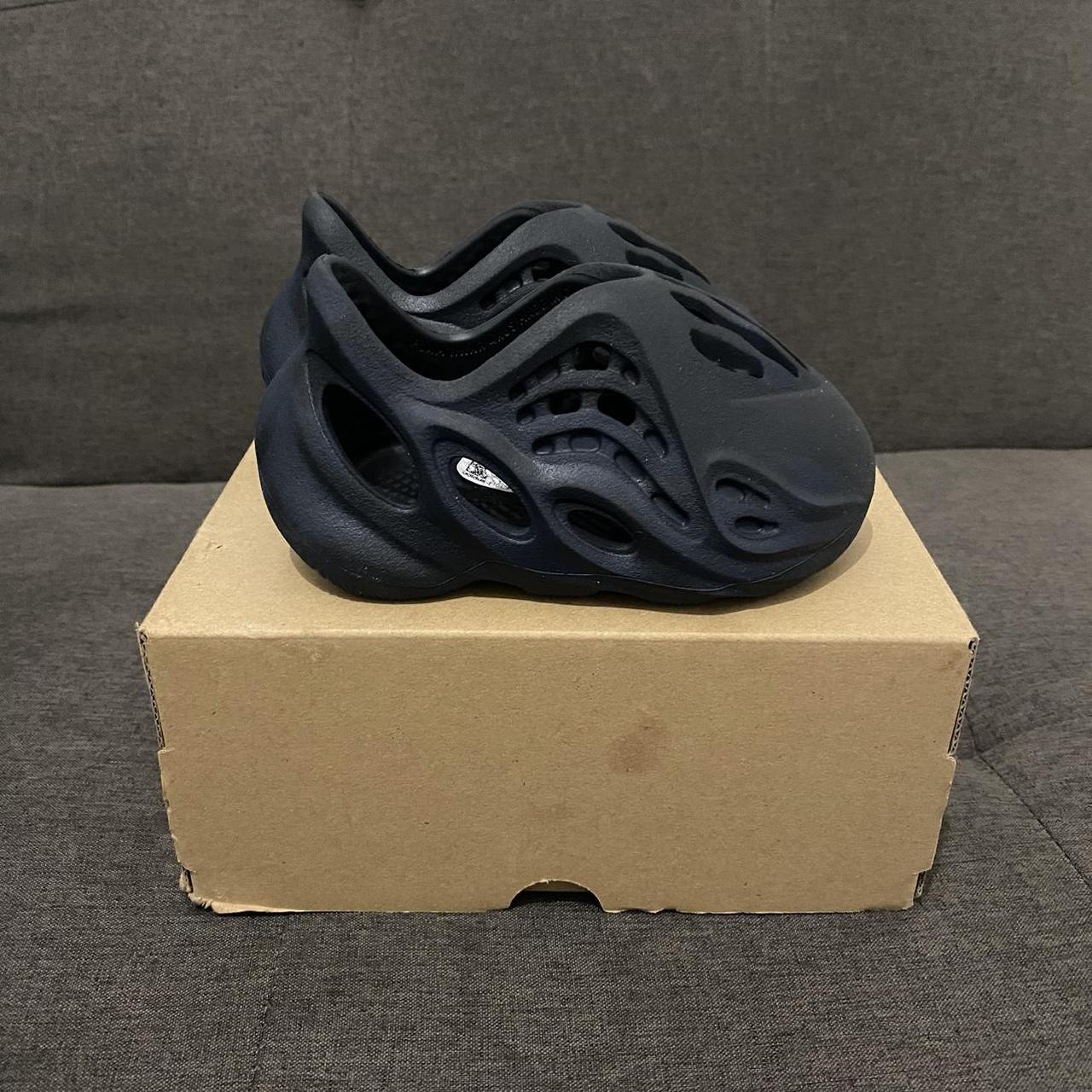 yeezy foam runner navy