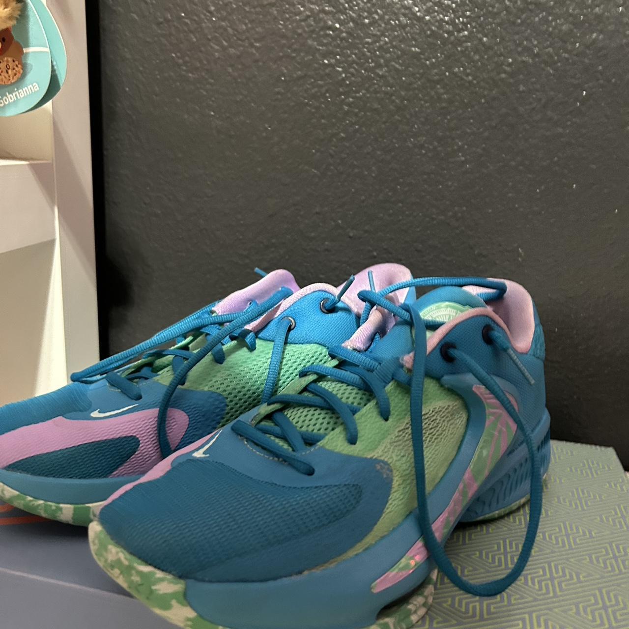 giannis zoom freak shoes