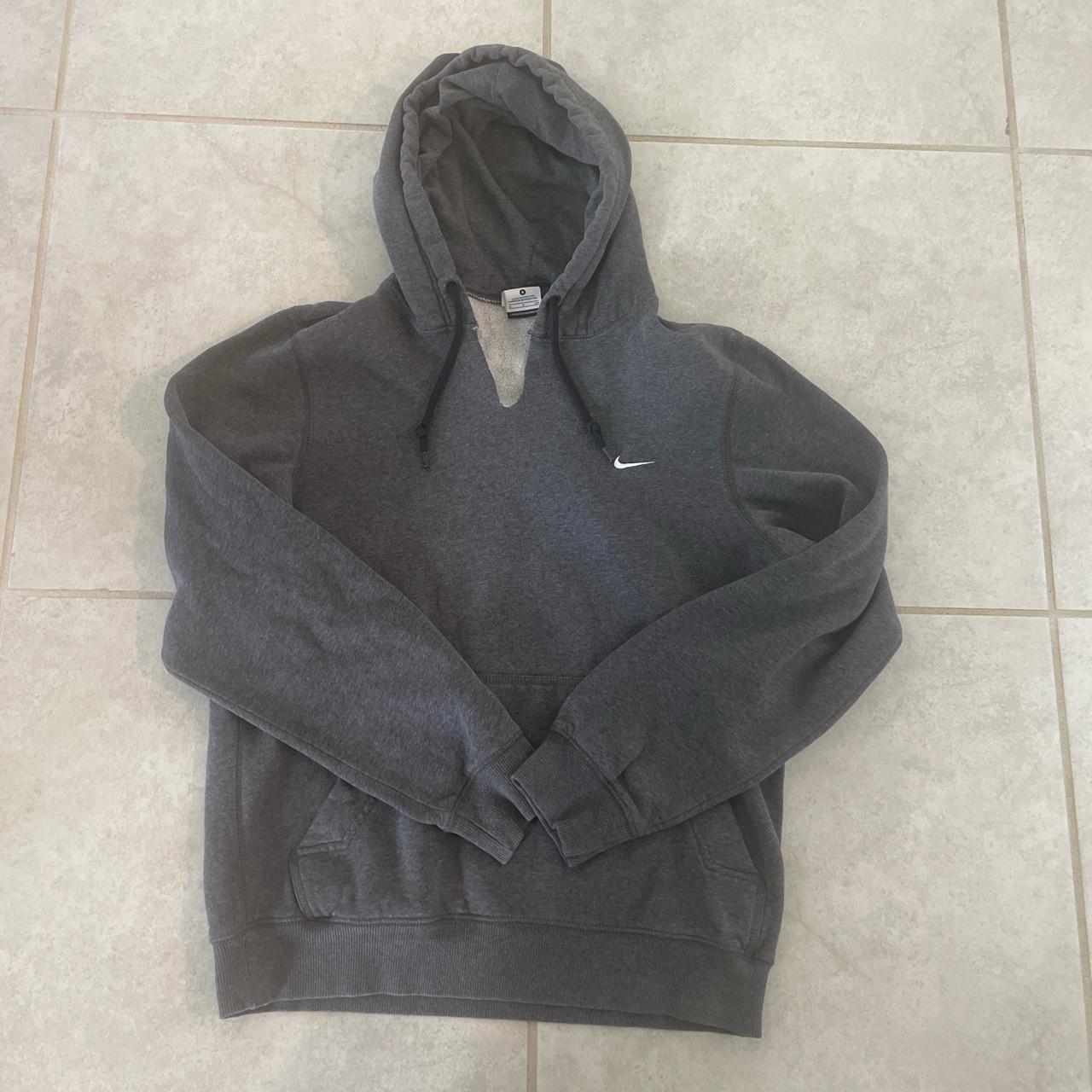 ivory nike sweatshirt