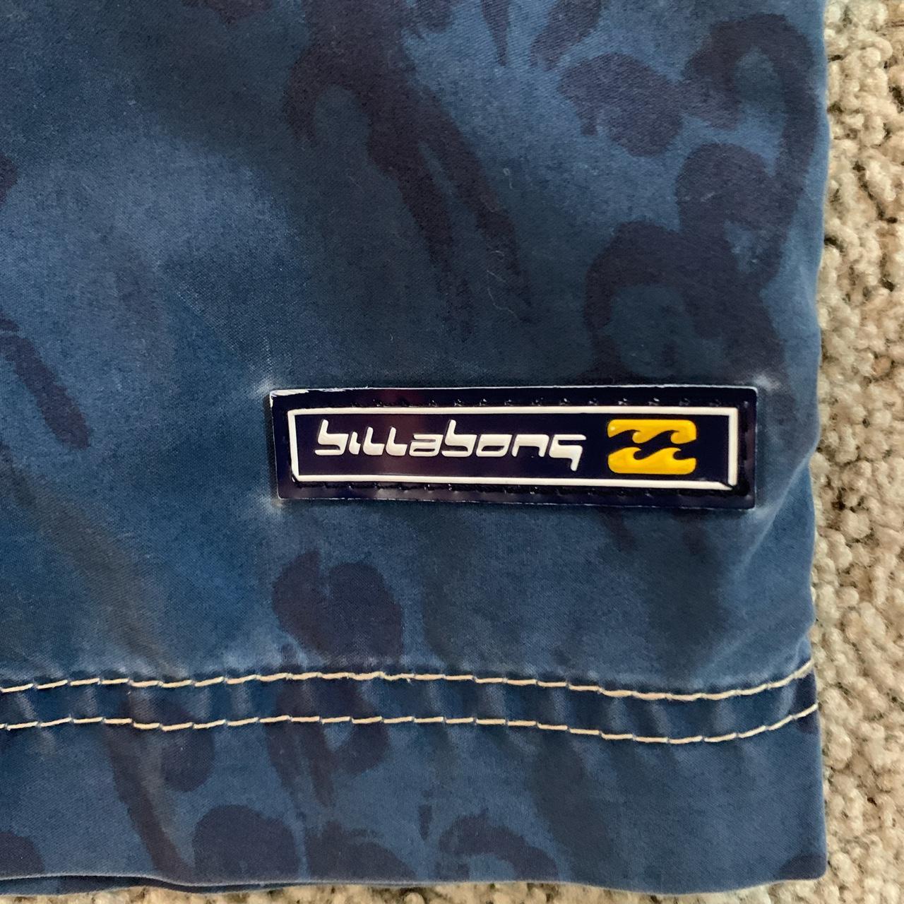 Billabong Men's Blue and White Shorts (4)