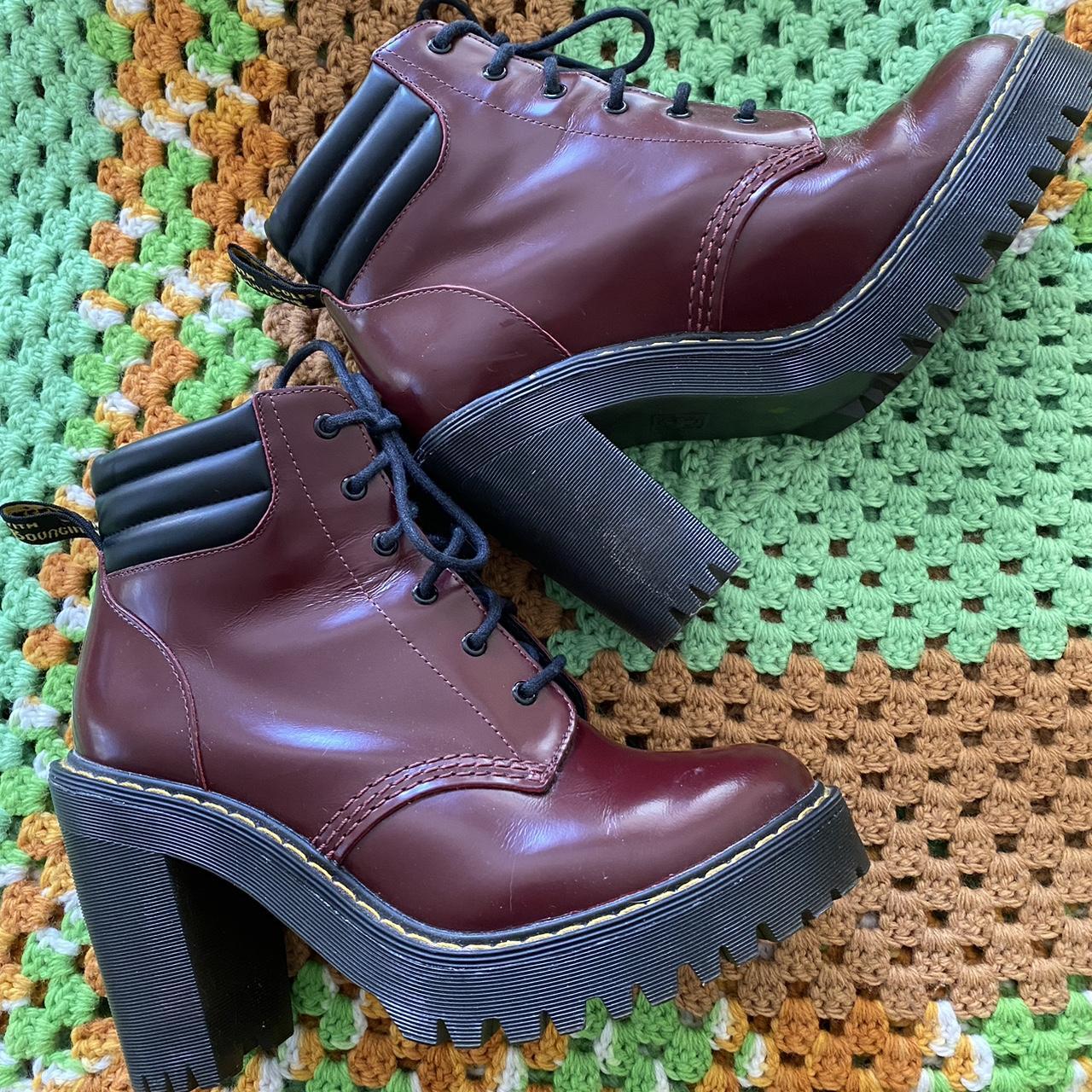 Dr martens persephone outlet red